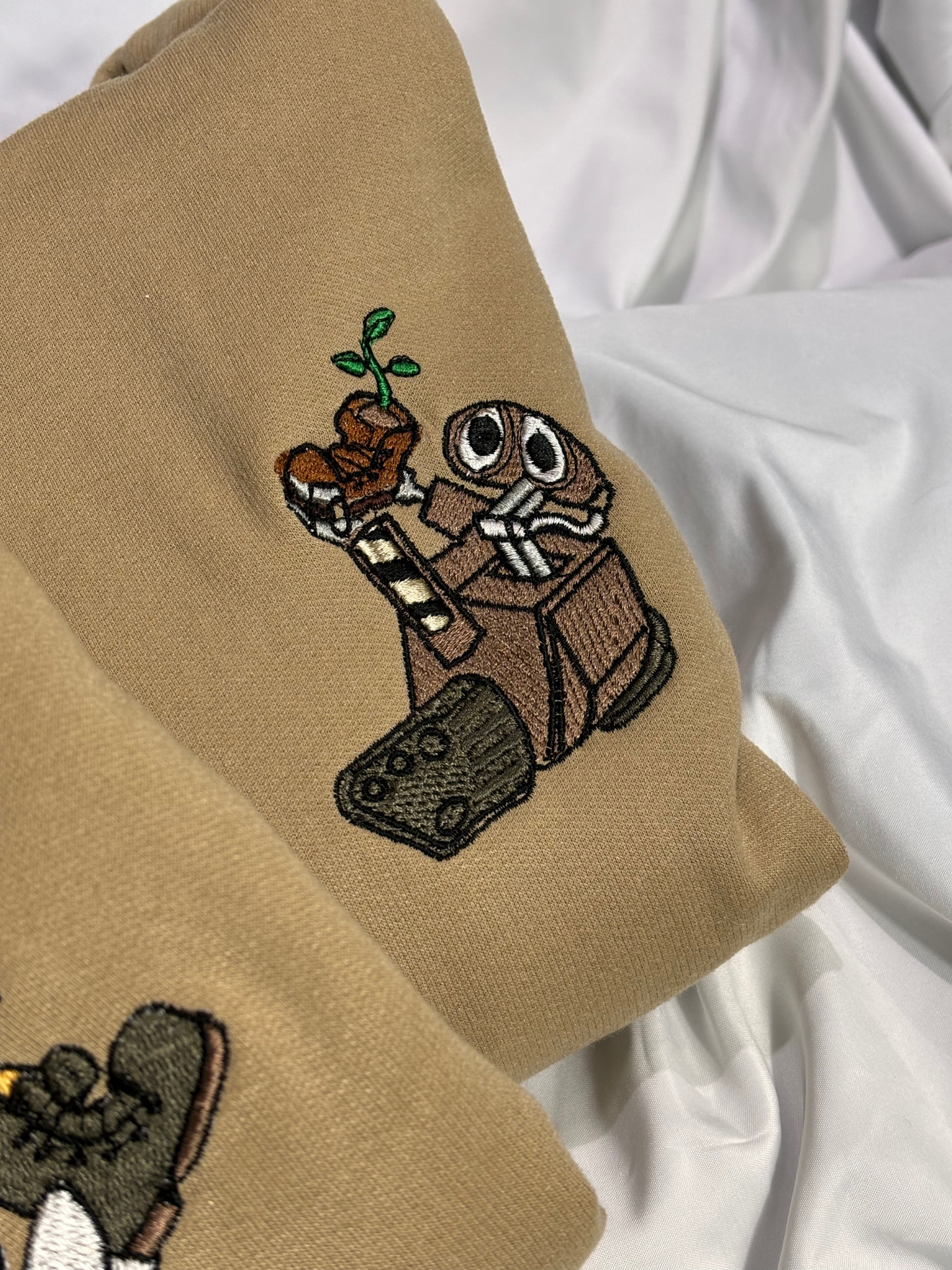 Hoodie Wall-E y Eva planta bordado