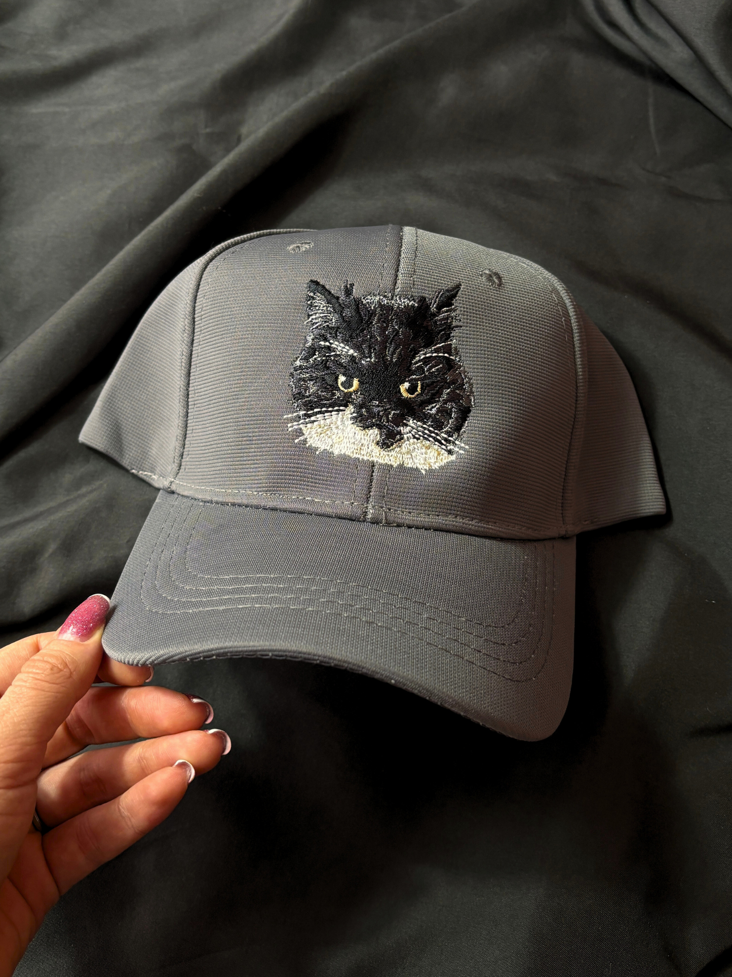 Gorra bordada con el retrato de tu mascota