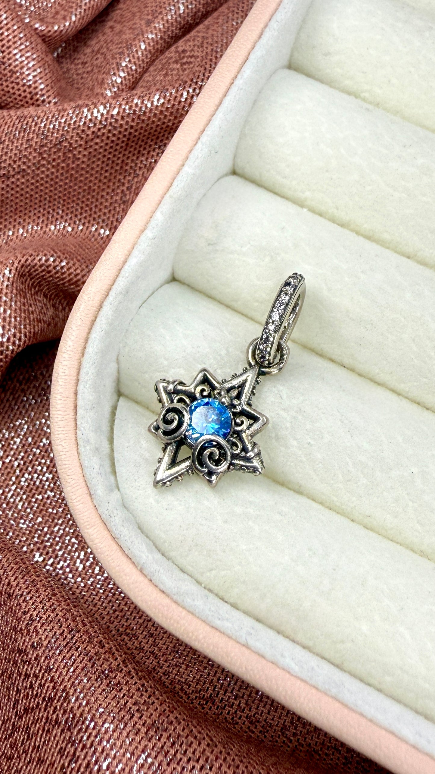 Charm Dije Estrella de Cenicienta