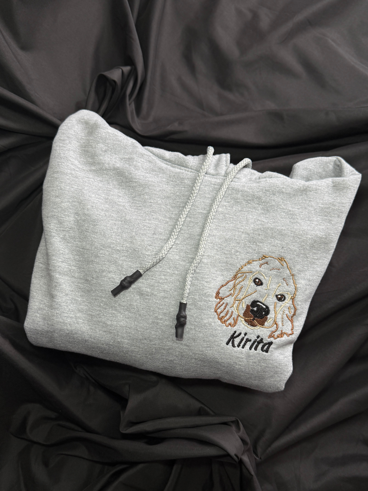 Hoodie lineart a color de tu mascota bordado