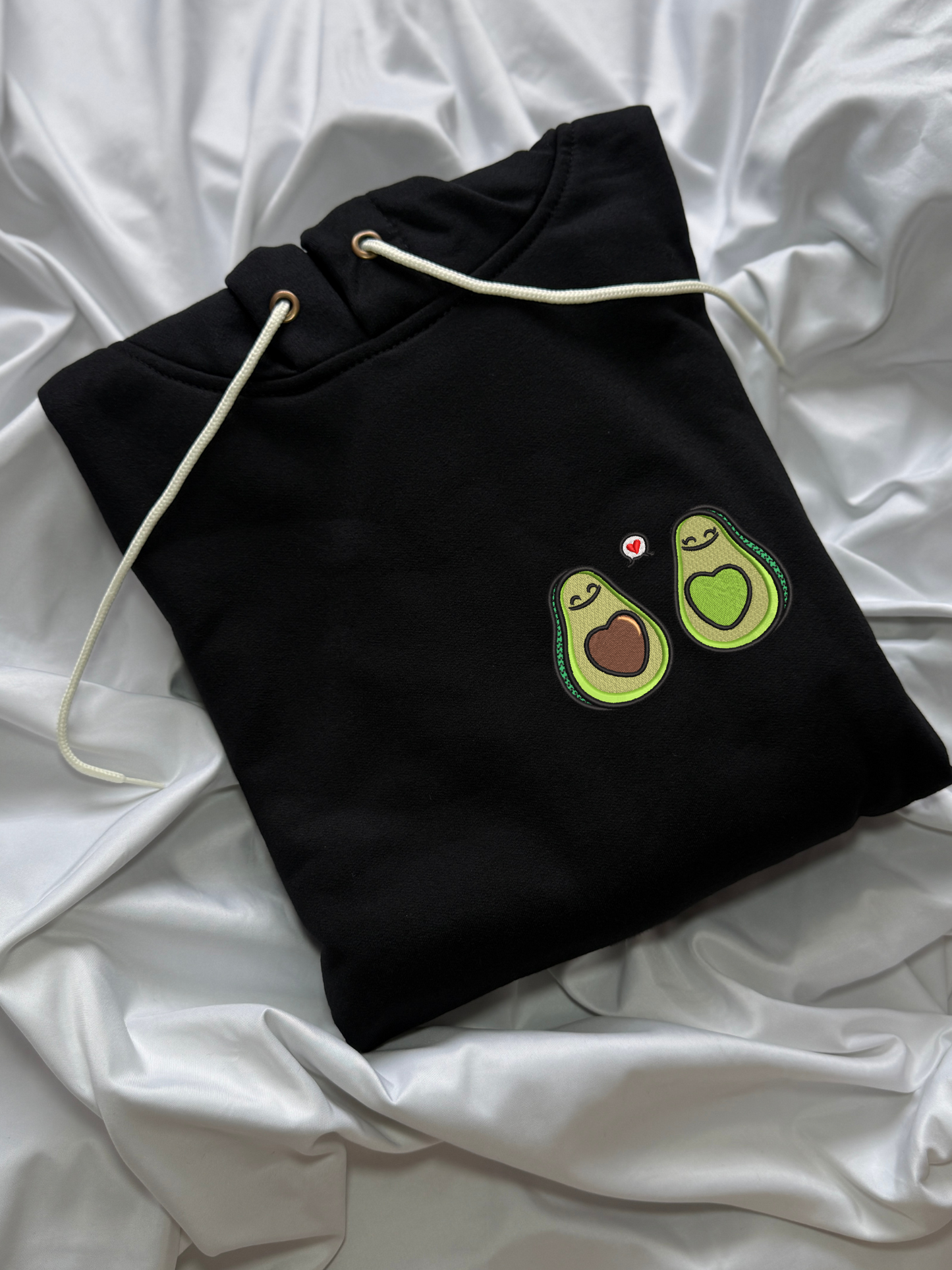 Hoodie Amor aguacate bordado