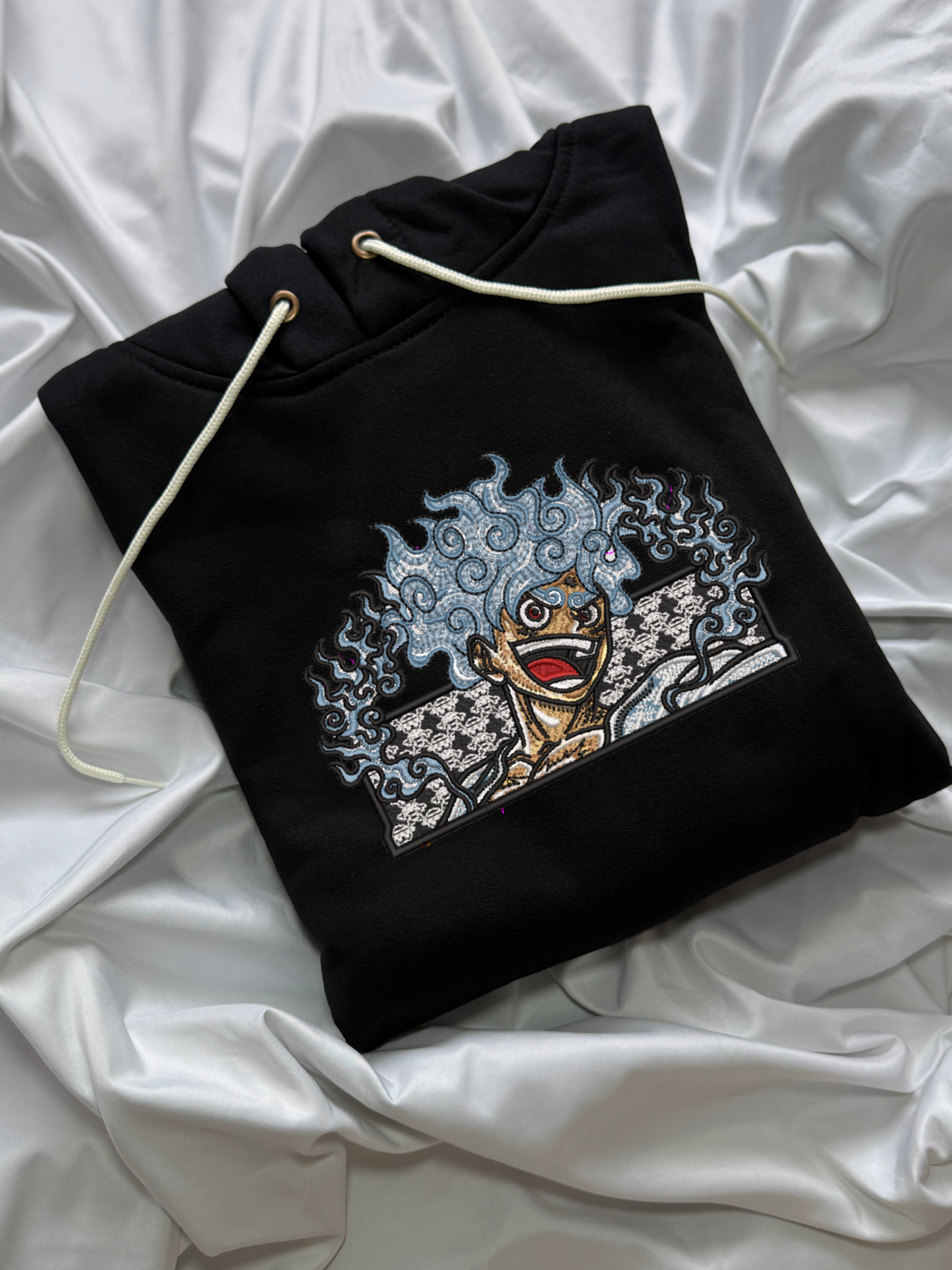 Hoodie Luffy Gear 5 bordado
