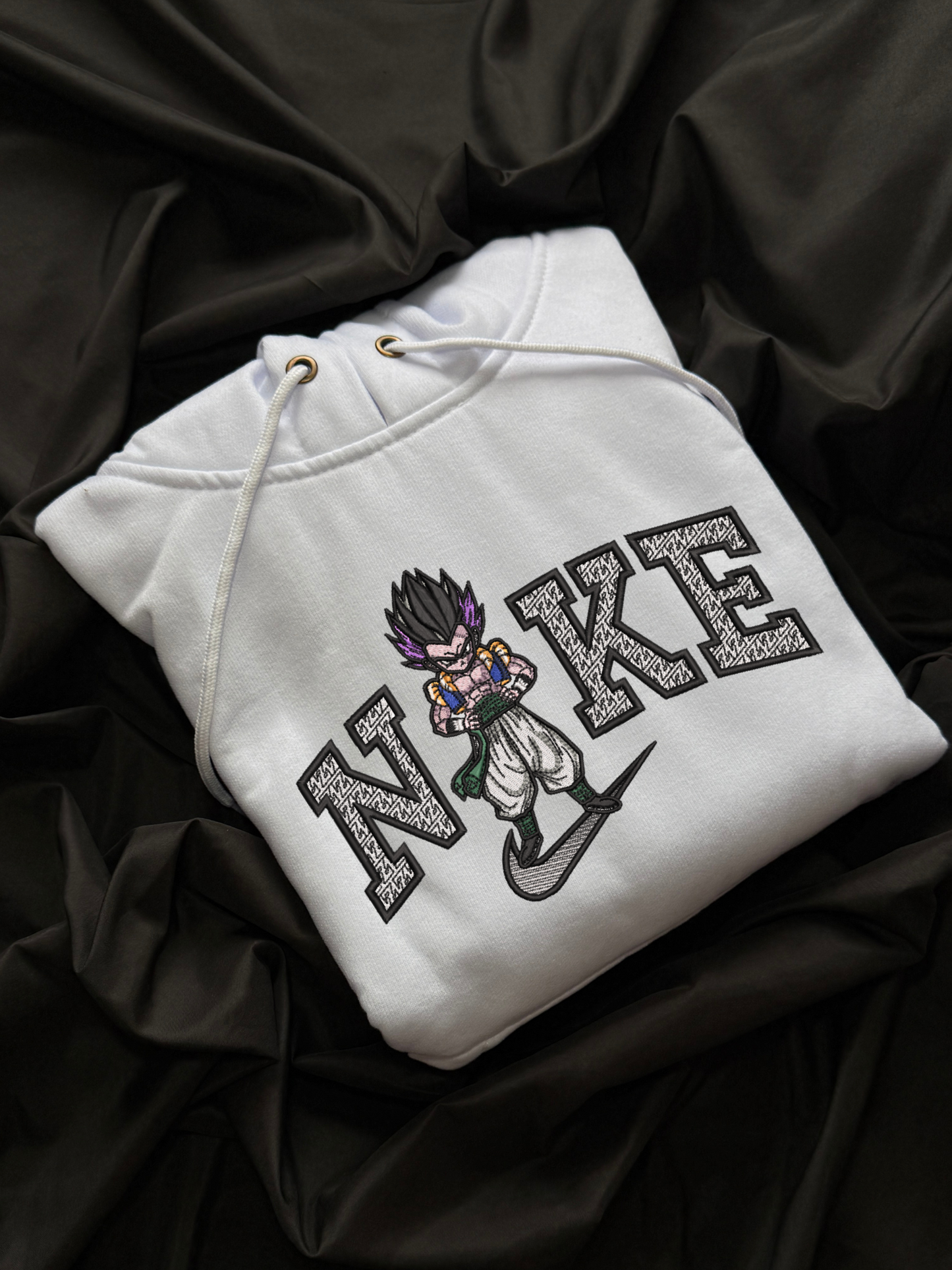 Hoodie Goten de Dragon Ball bordado