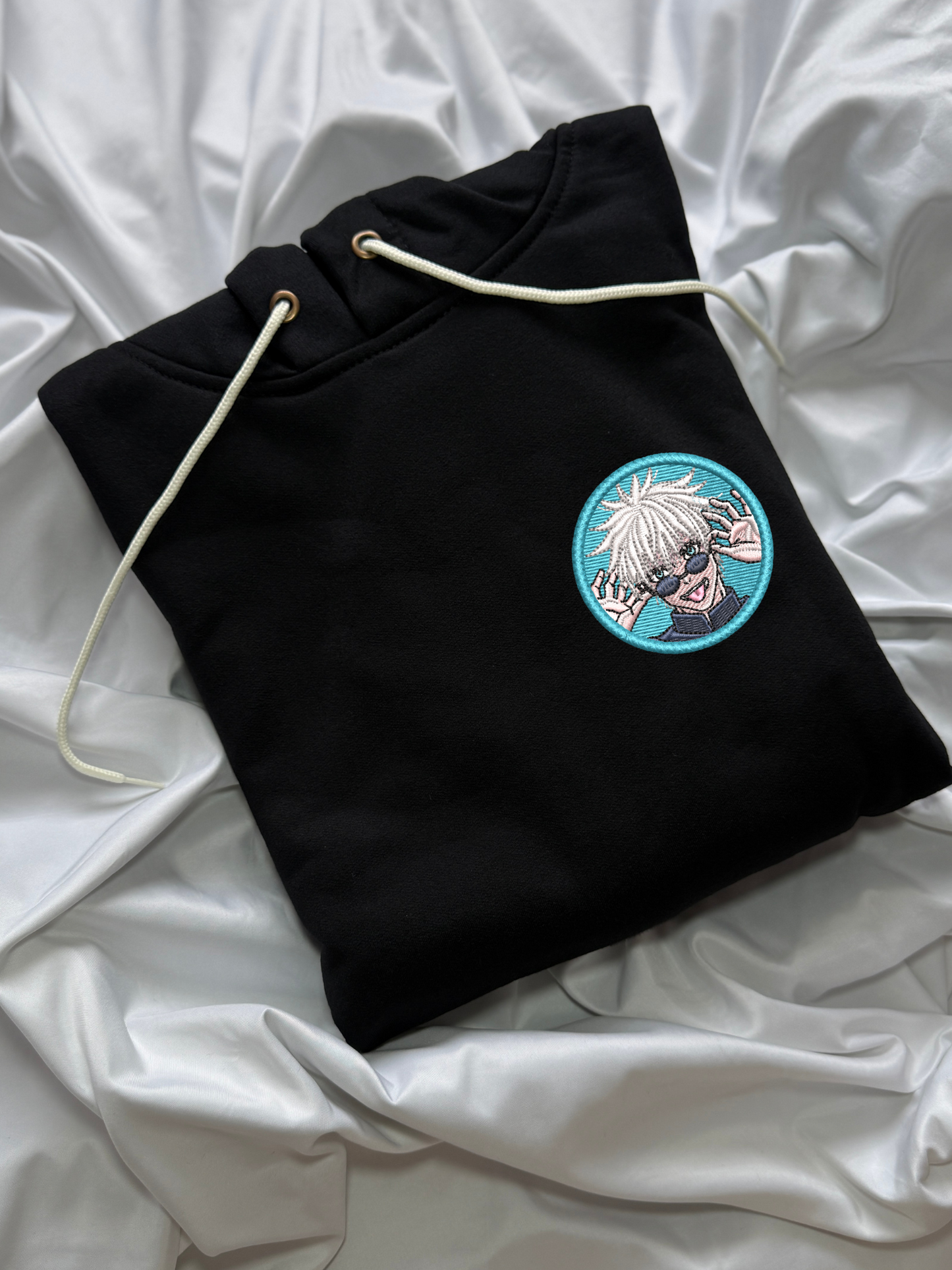 Hoodie Gojo Face Jujutsu Kaisen bordado