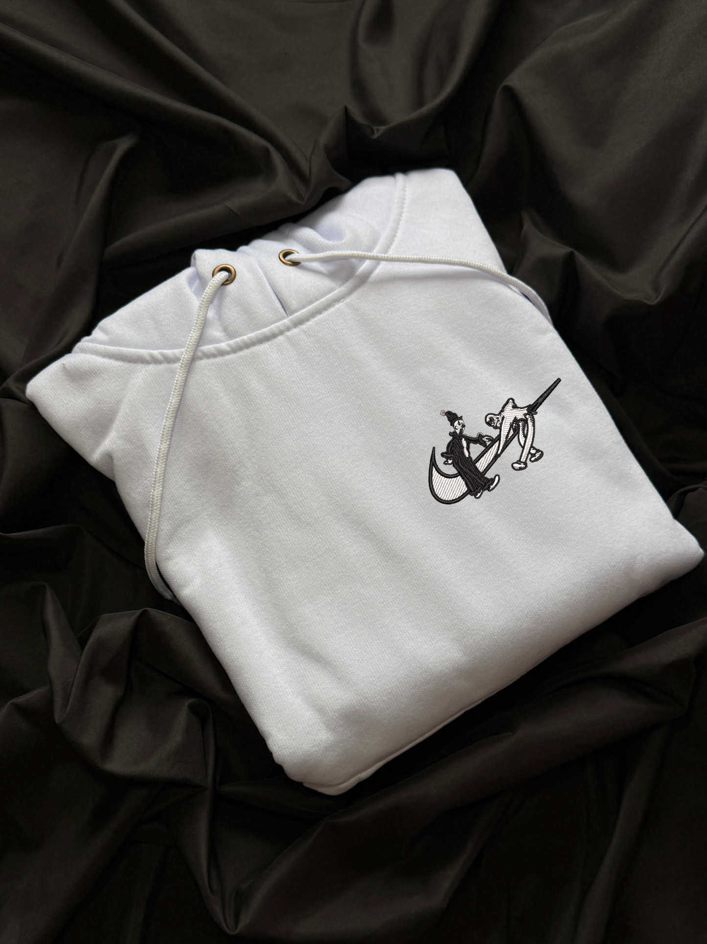 Hoodie nike fantasmas bordado