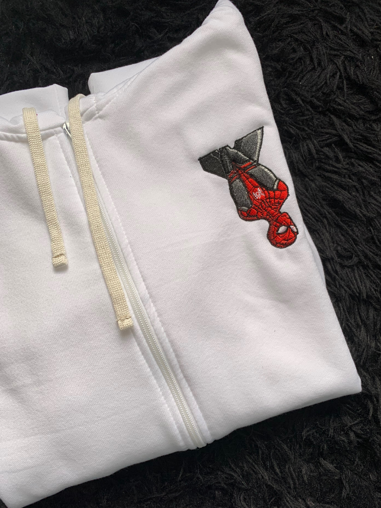 Hoodie bordado de Spiderman