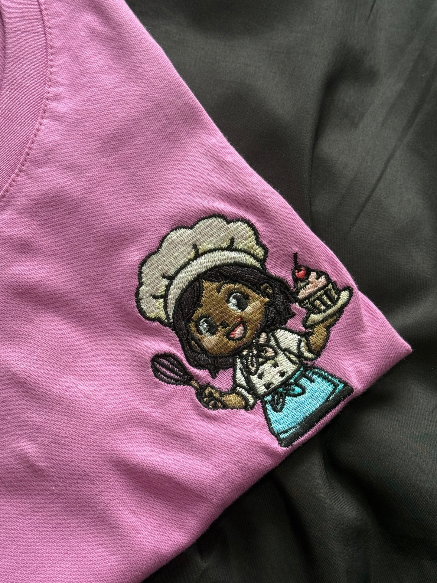 Camiseta profesiones bordada personalizada