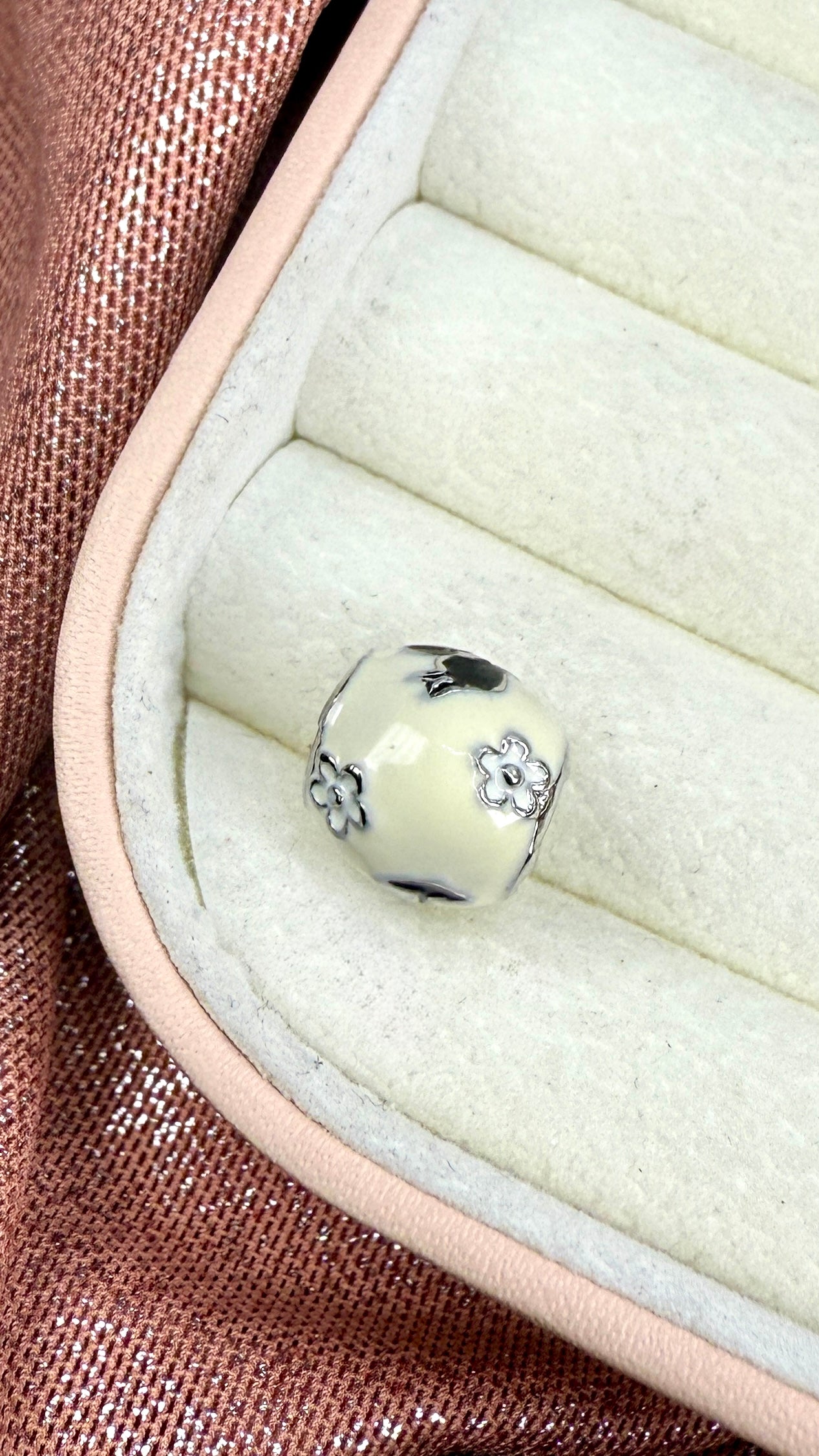 Charm dije Mary Poppins redondo