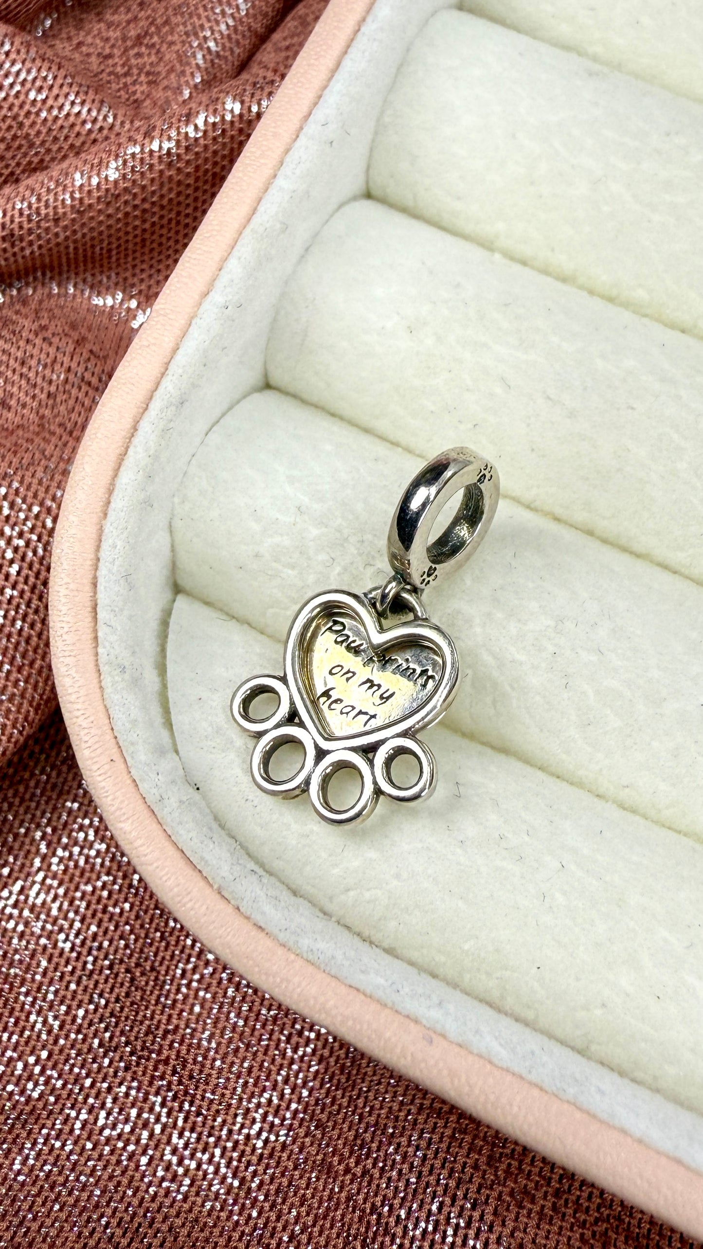 Charm Dije Mascota Huella Corazón