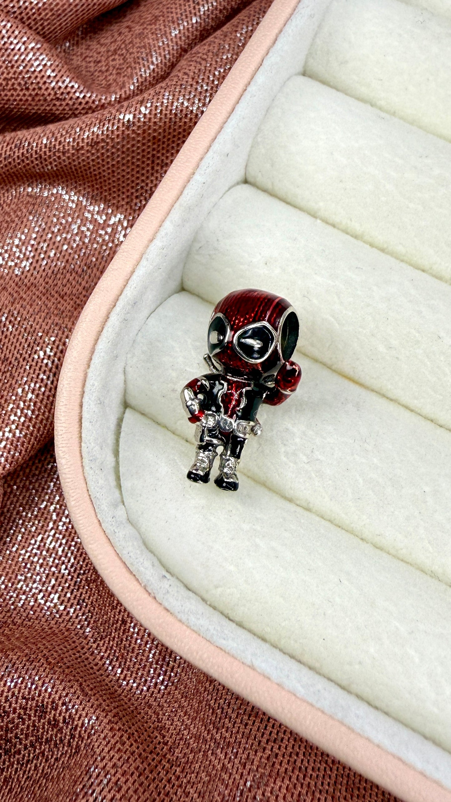 Charm Deadpool de Marvel