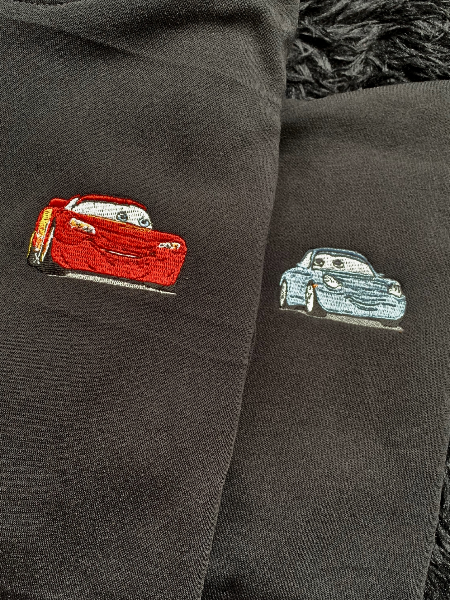 Hoodies de pareja del Rayo MCqueen y Sally bordados