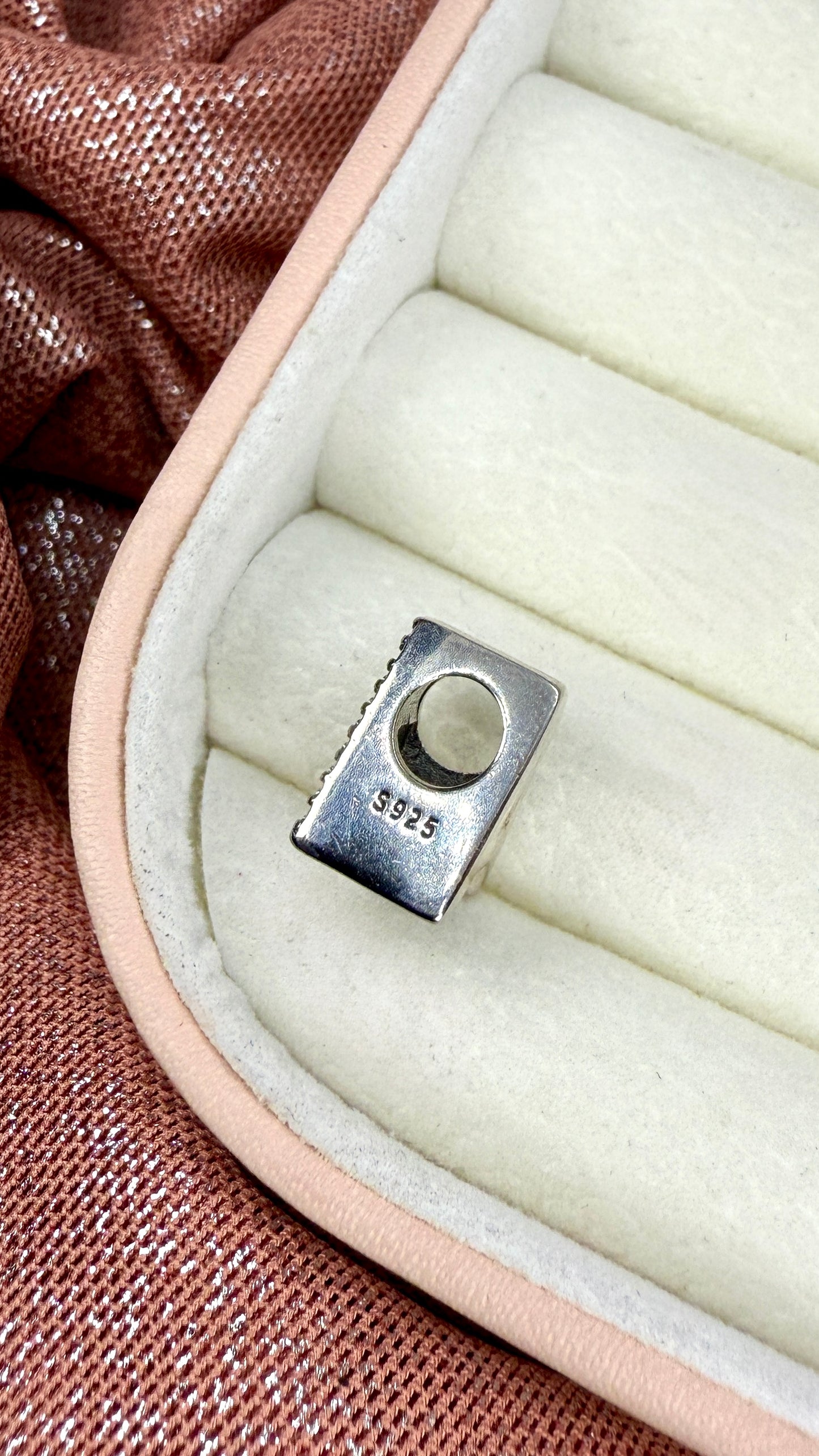 Charm dije colección letra A