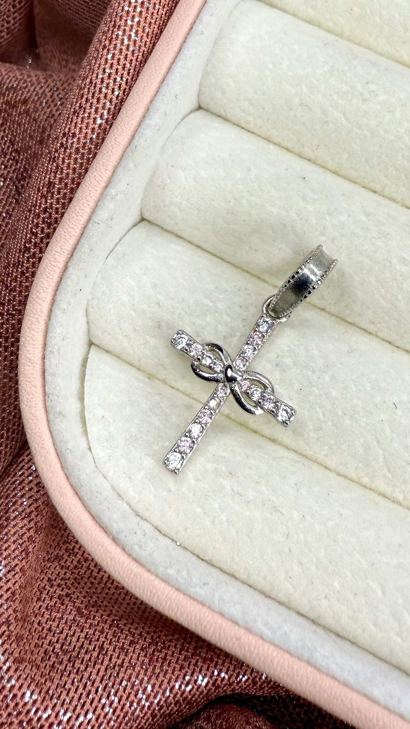 Charm dije cruz infinito