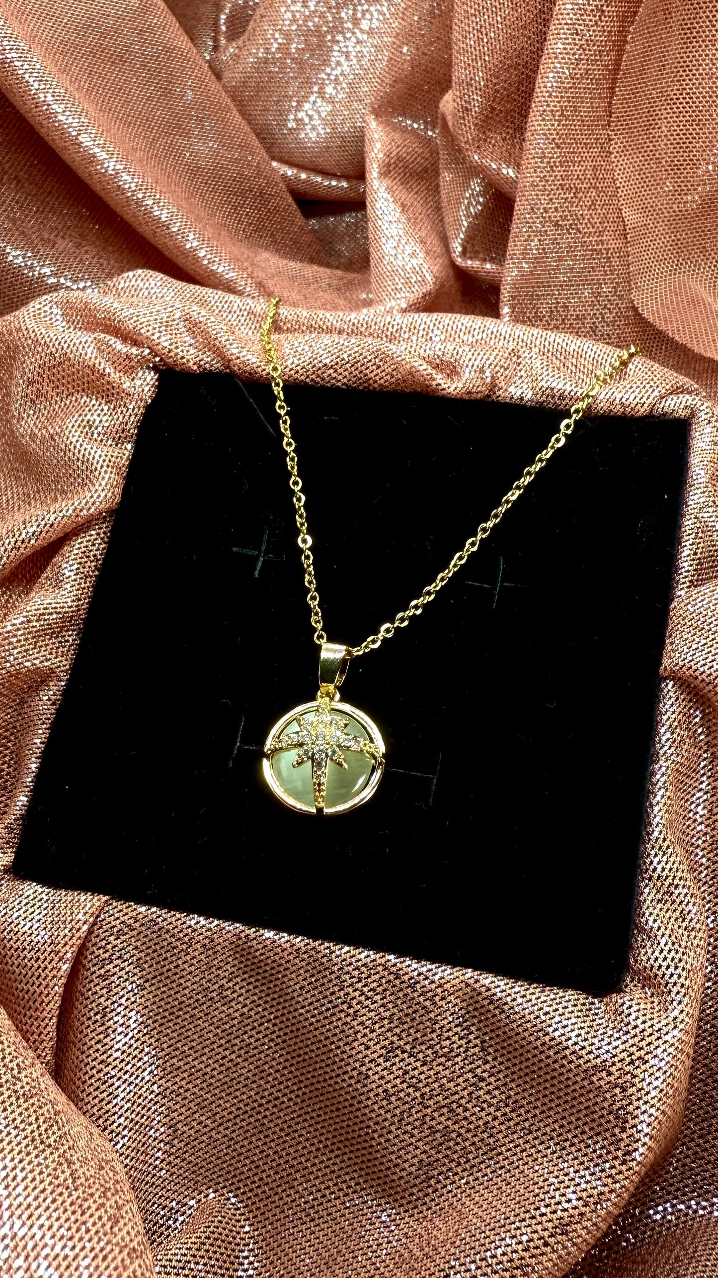 Collar ópalo estrella