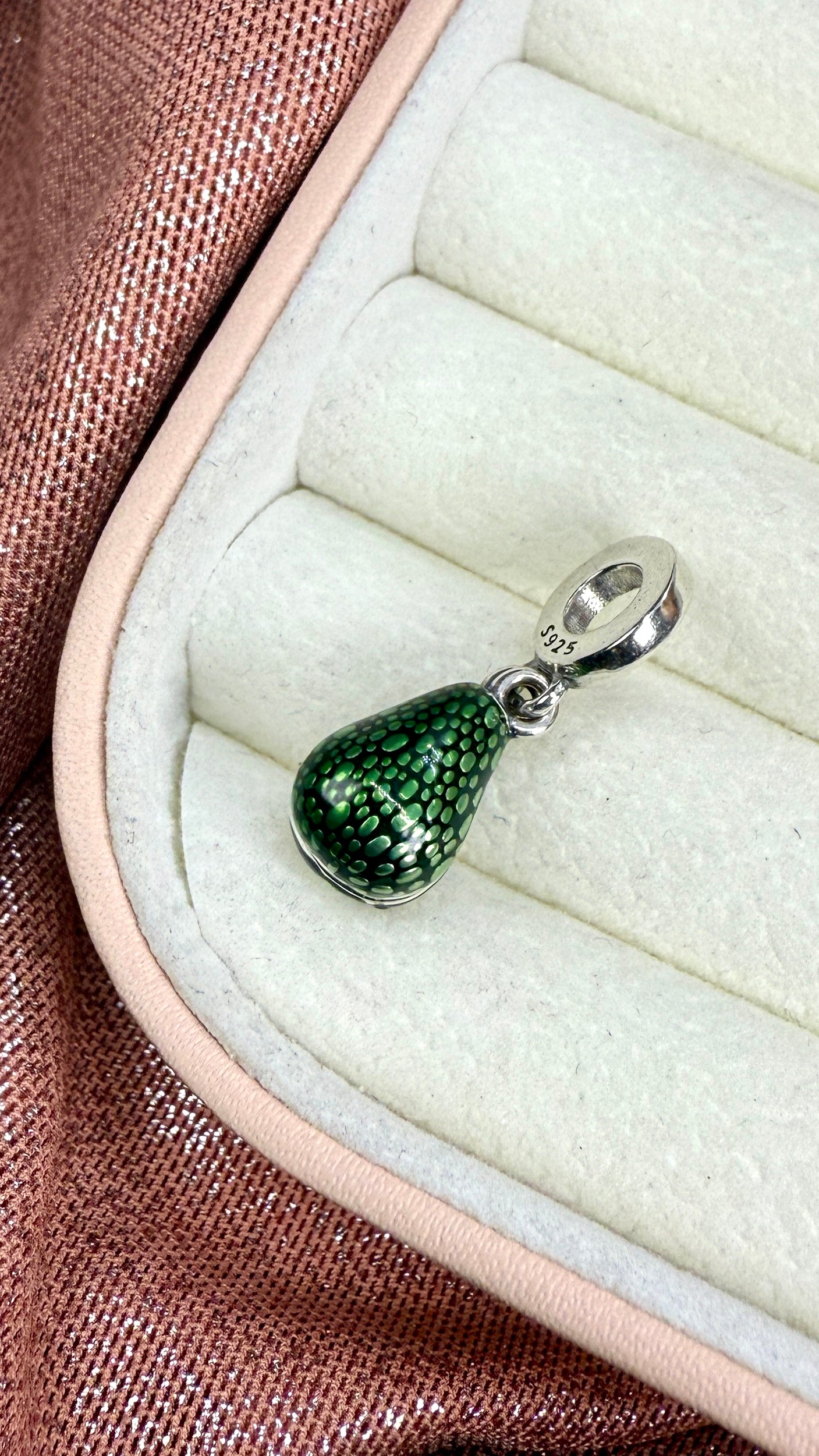 Charm Colgante Doble Aguacate