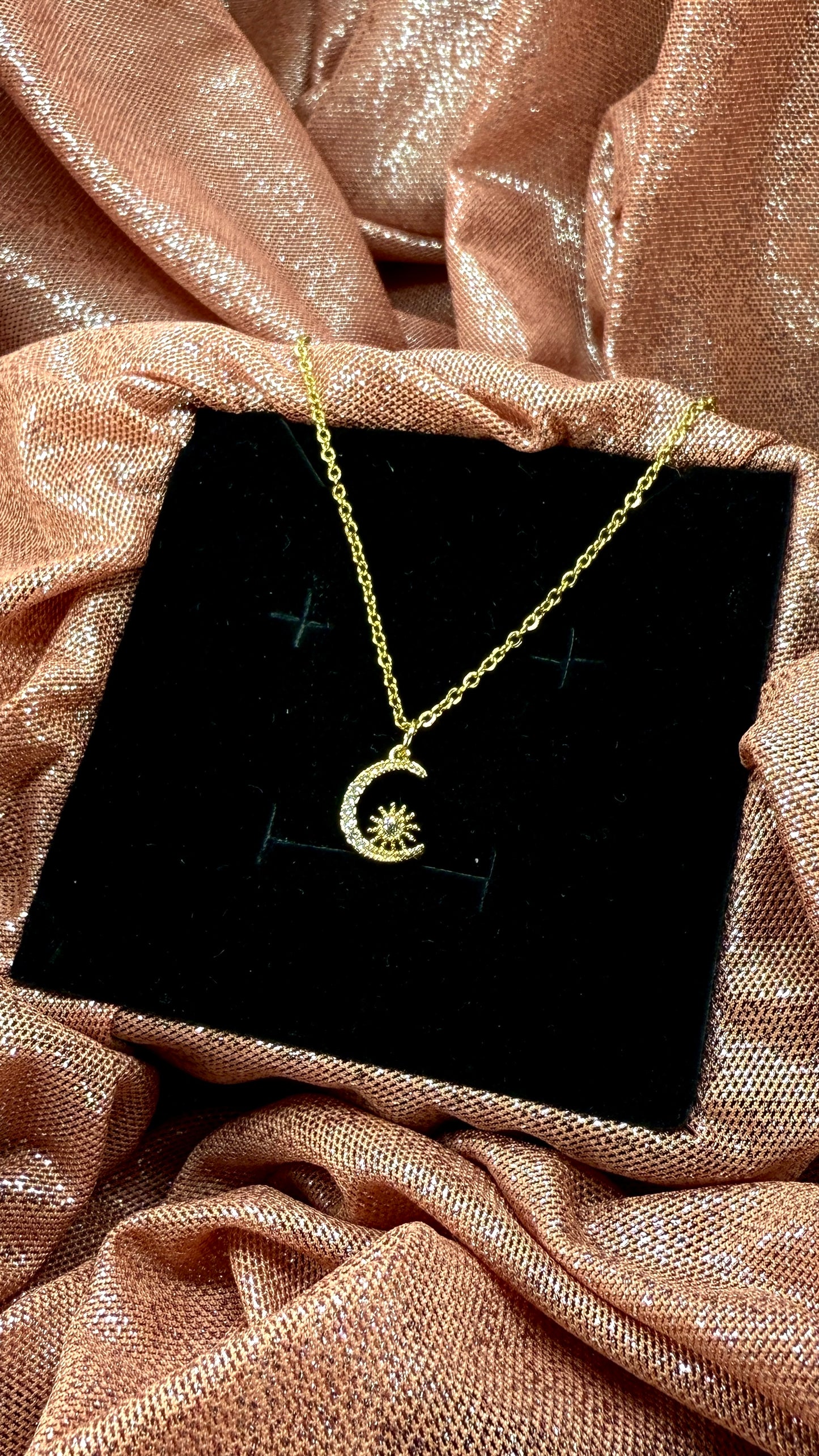 Collar luna y estrella