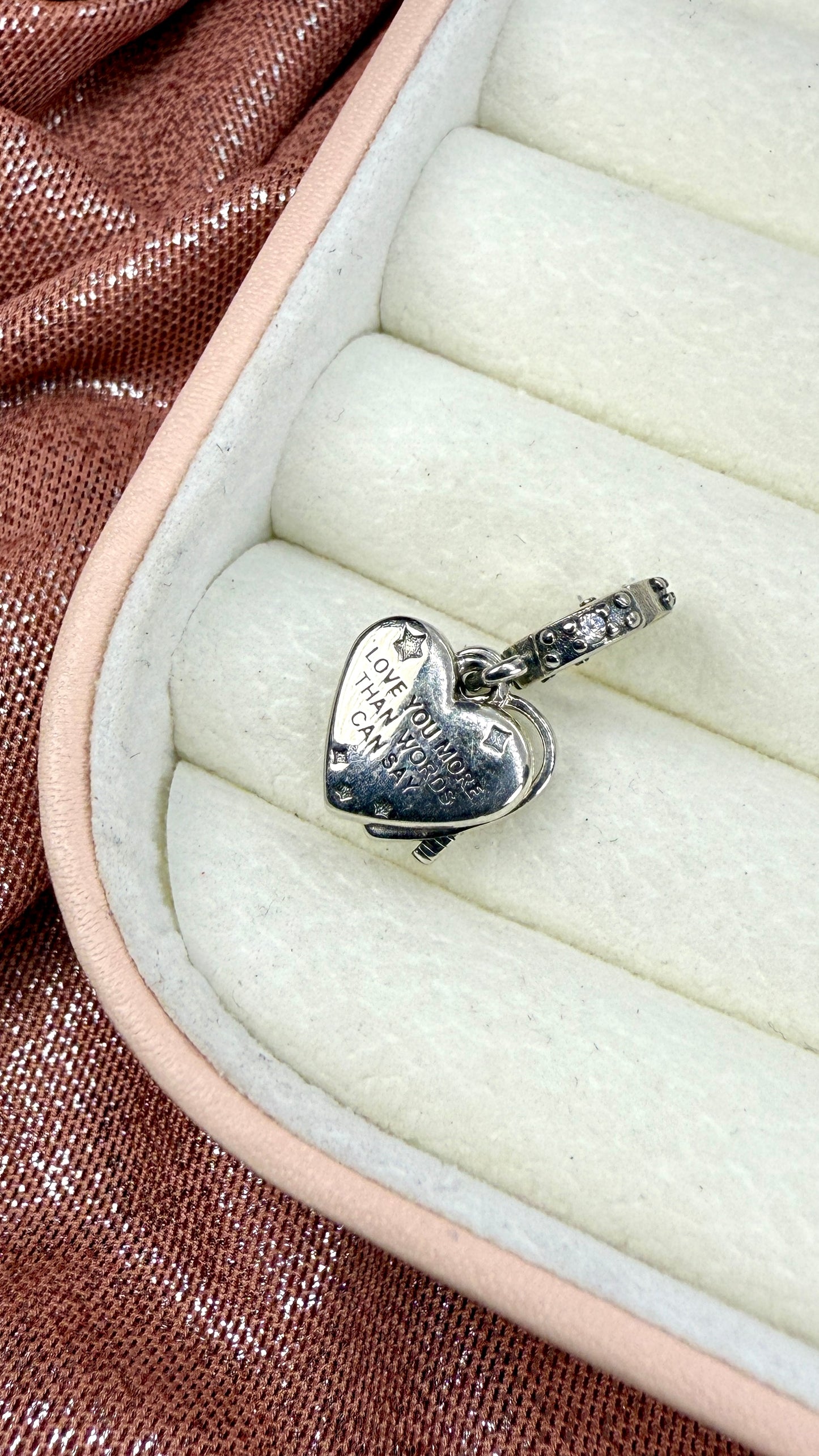 Charm Colgante Wall-E y Eve