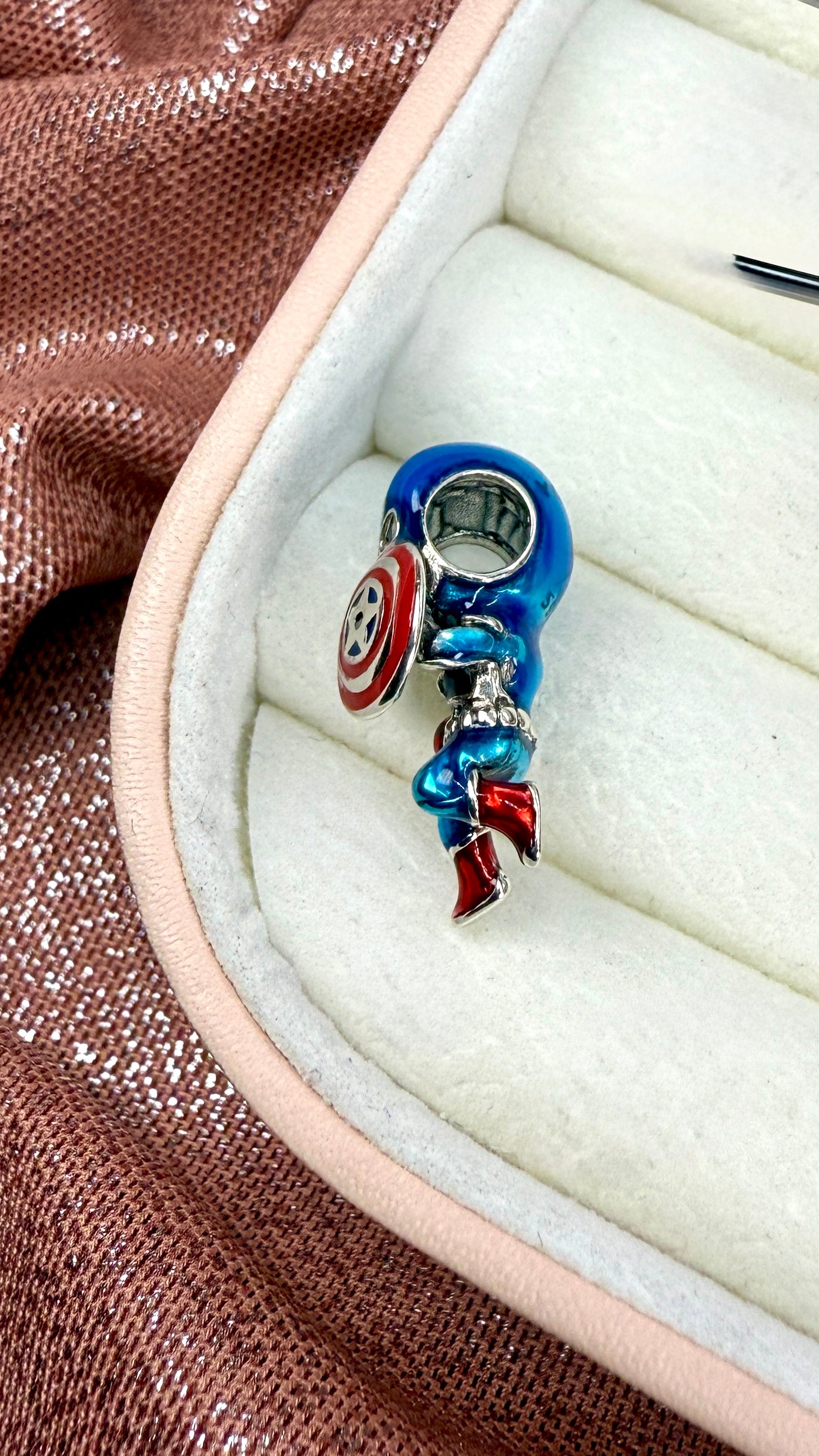 Charm capitán america de los vengadores marvel