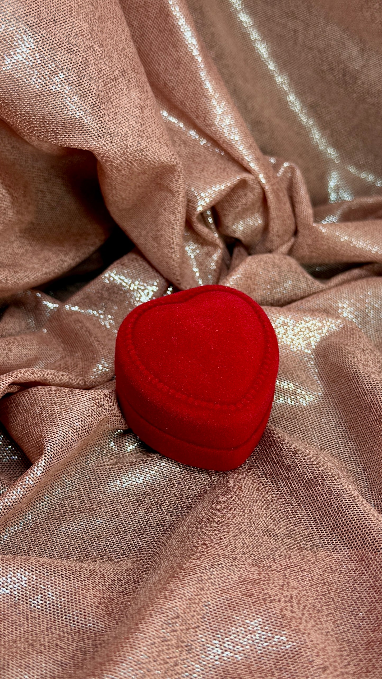 Estuché anillo corazón rojo