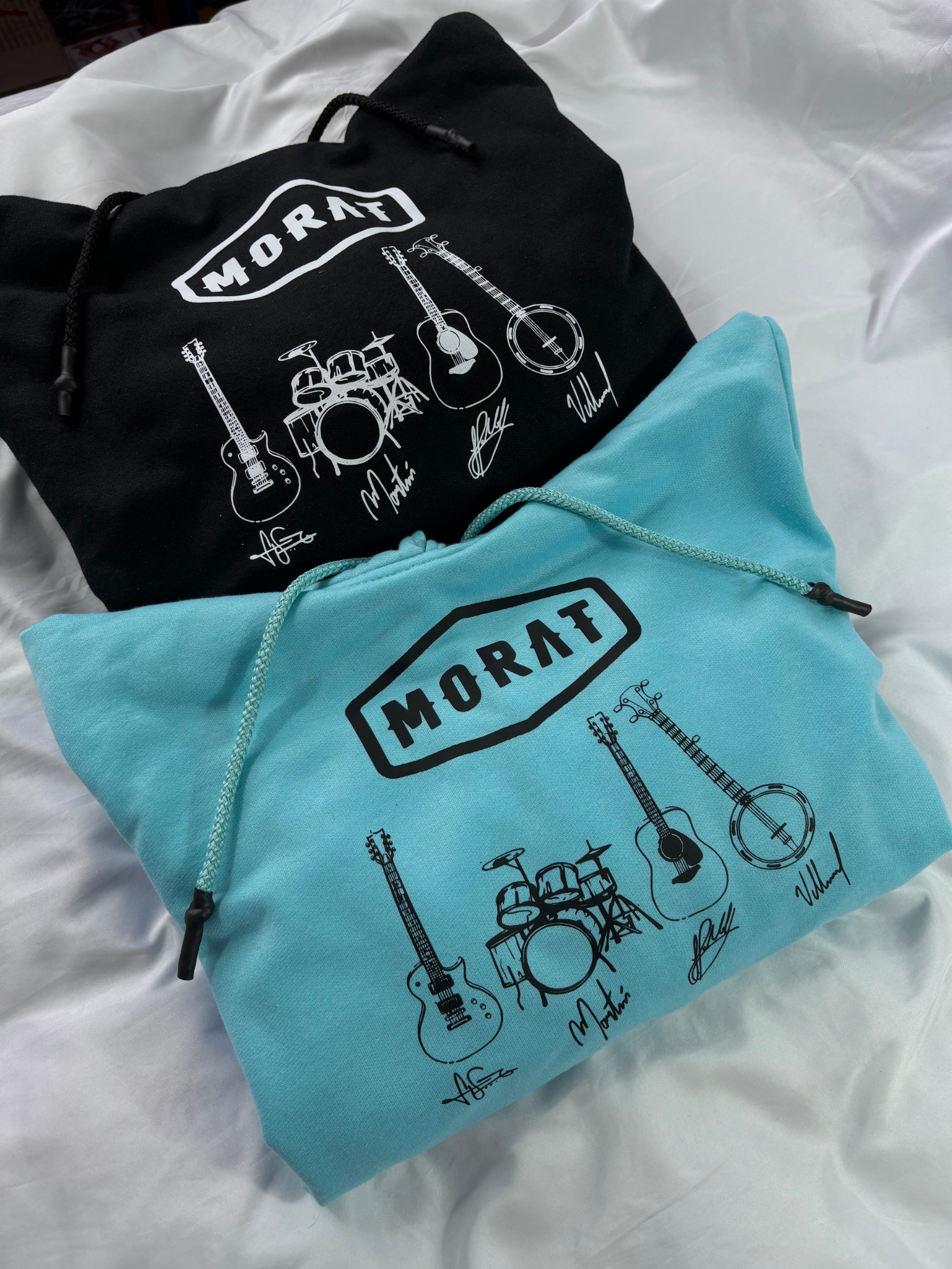 Hoodie Morat instrumentos estampado