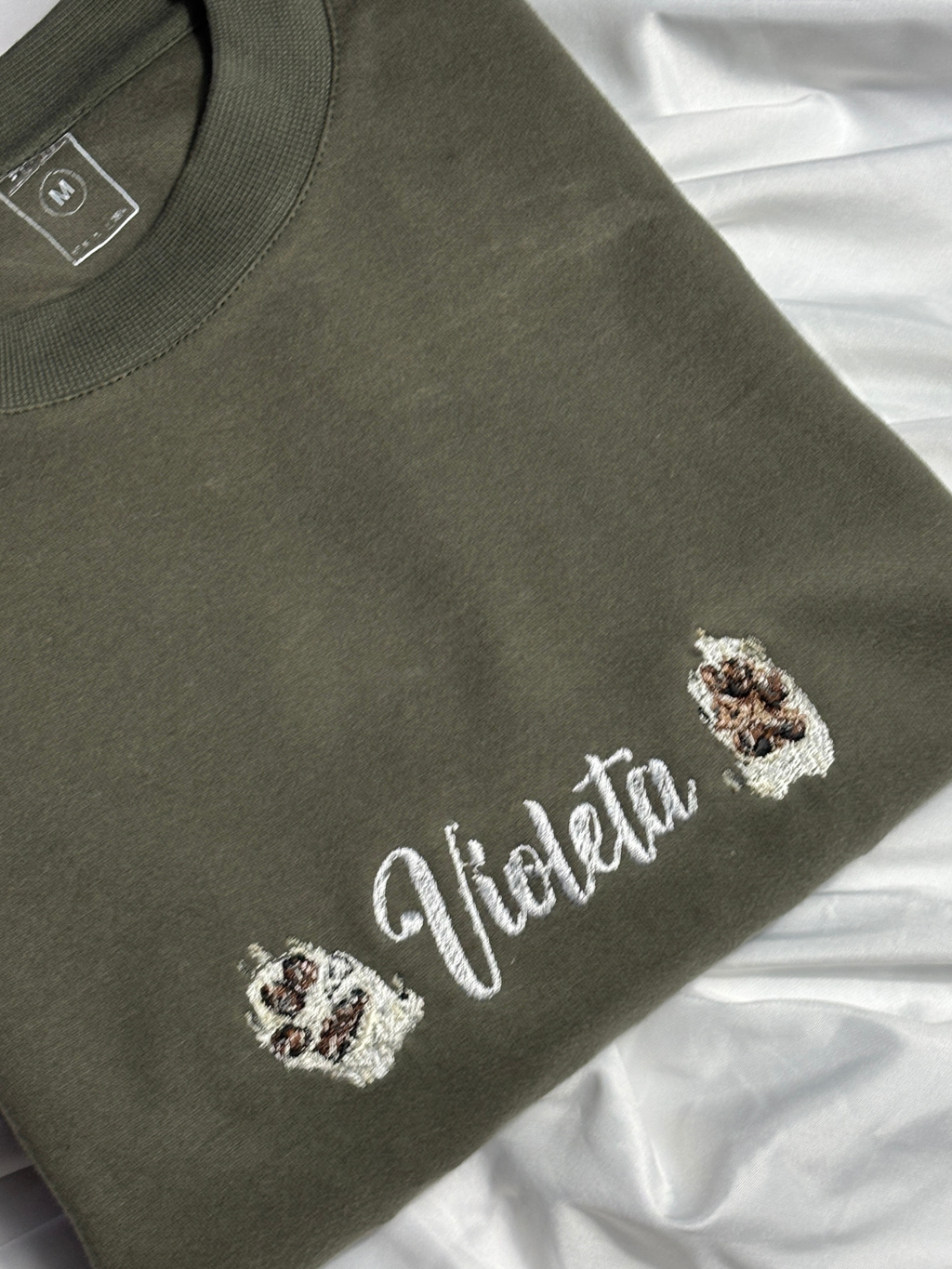 Hoodie  huellitas de tu mascota con nombre bordado