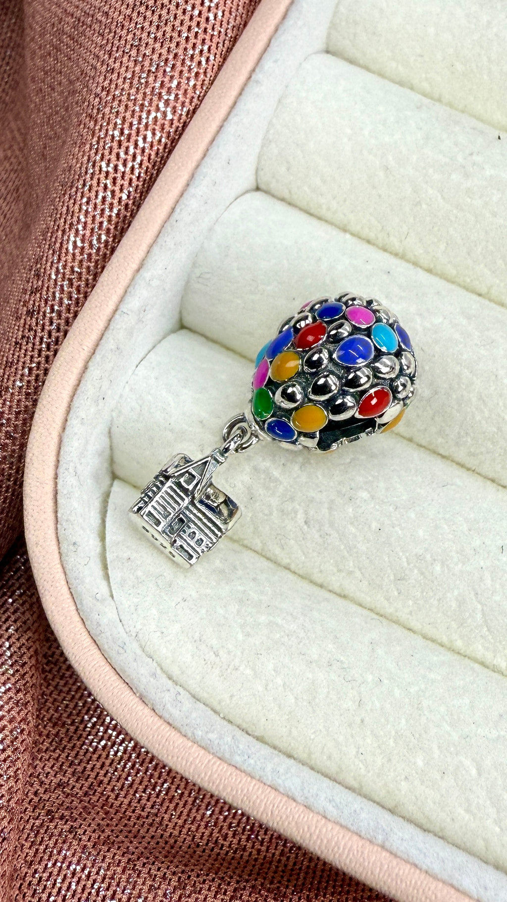 Charm  Dije de la Casa y Los Globos de Up