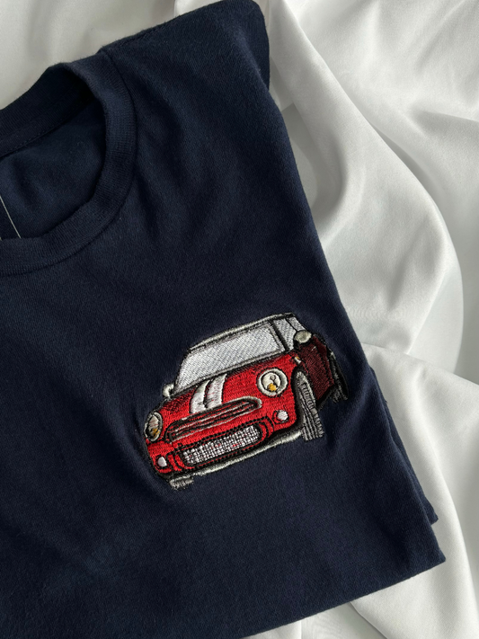 Camiseta personalizada con tu moto o carro bordada