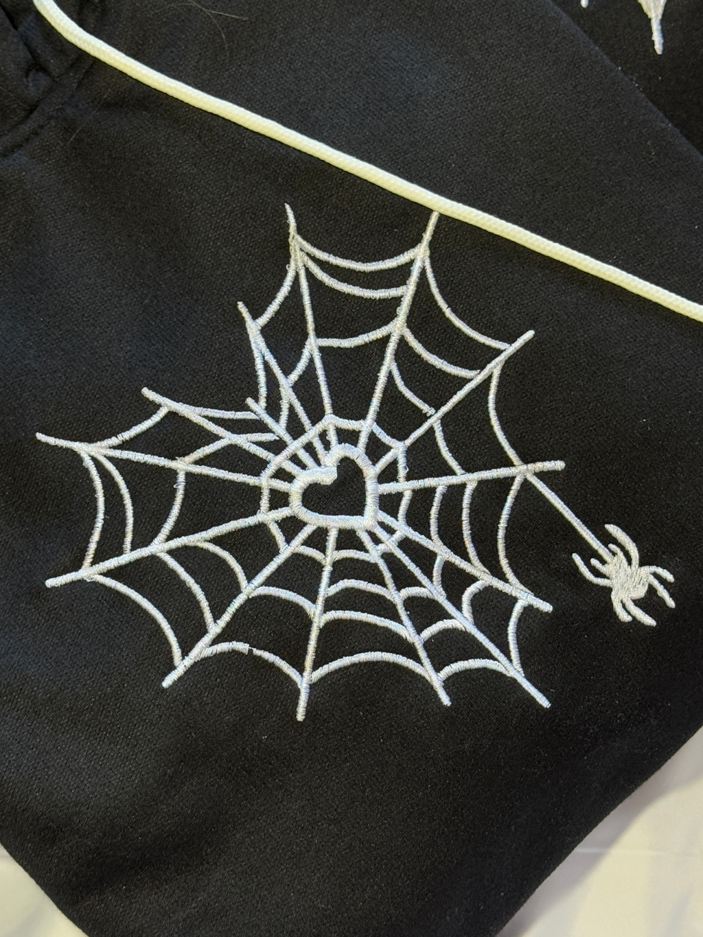 Hoodie corazon telaraña personalizada