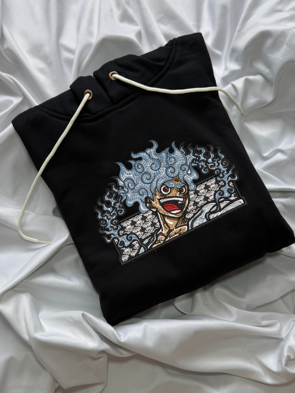 Hoodie Luffy Gear 5 bordado