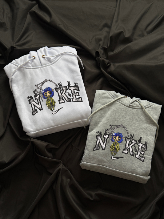 Hoodie Coraline bordado