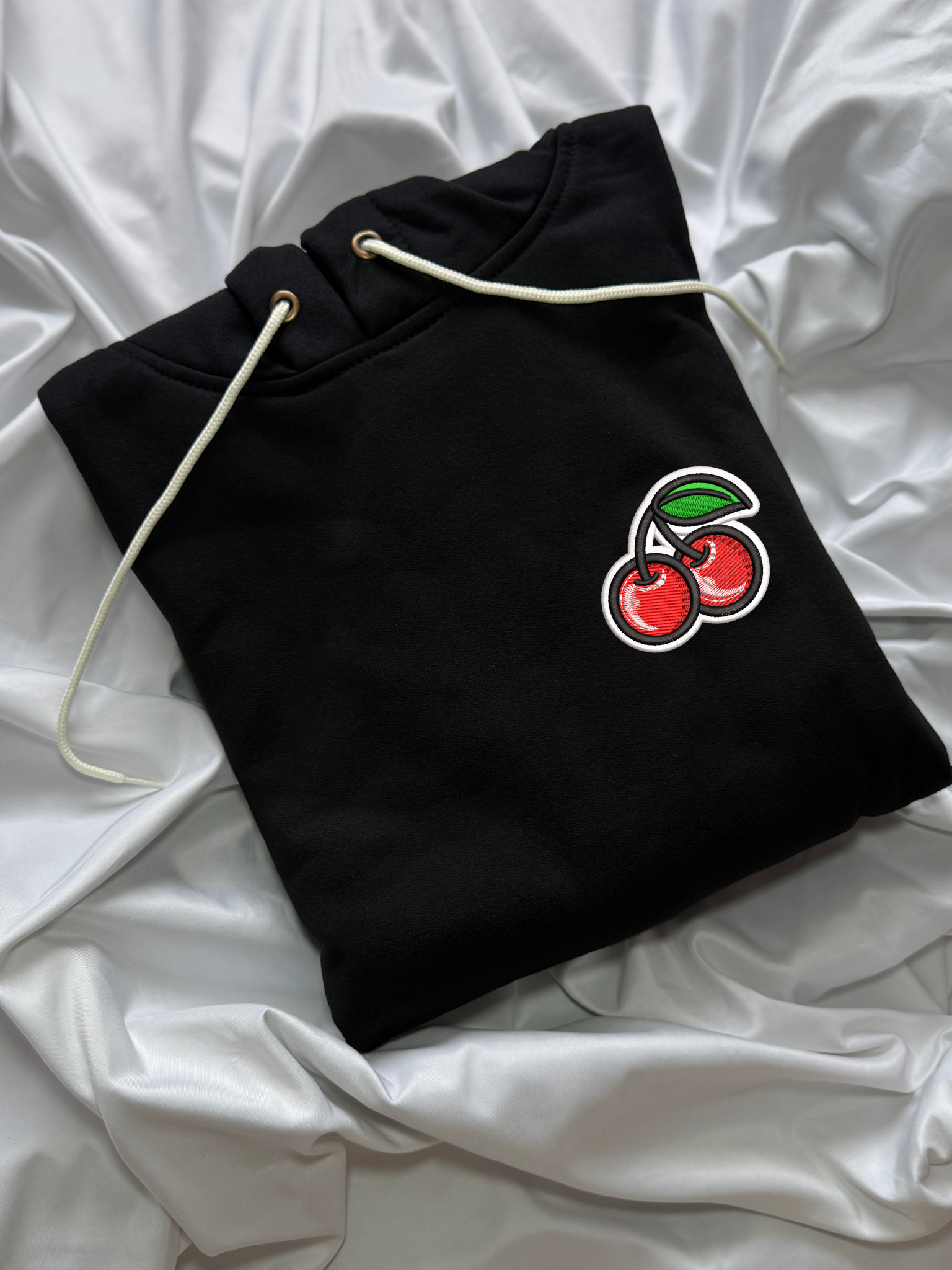 Hoodie cerezas bordado