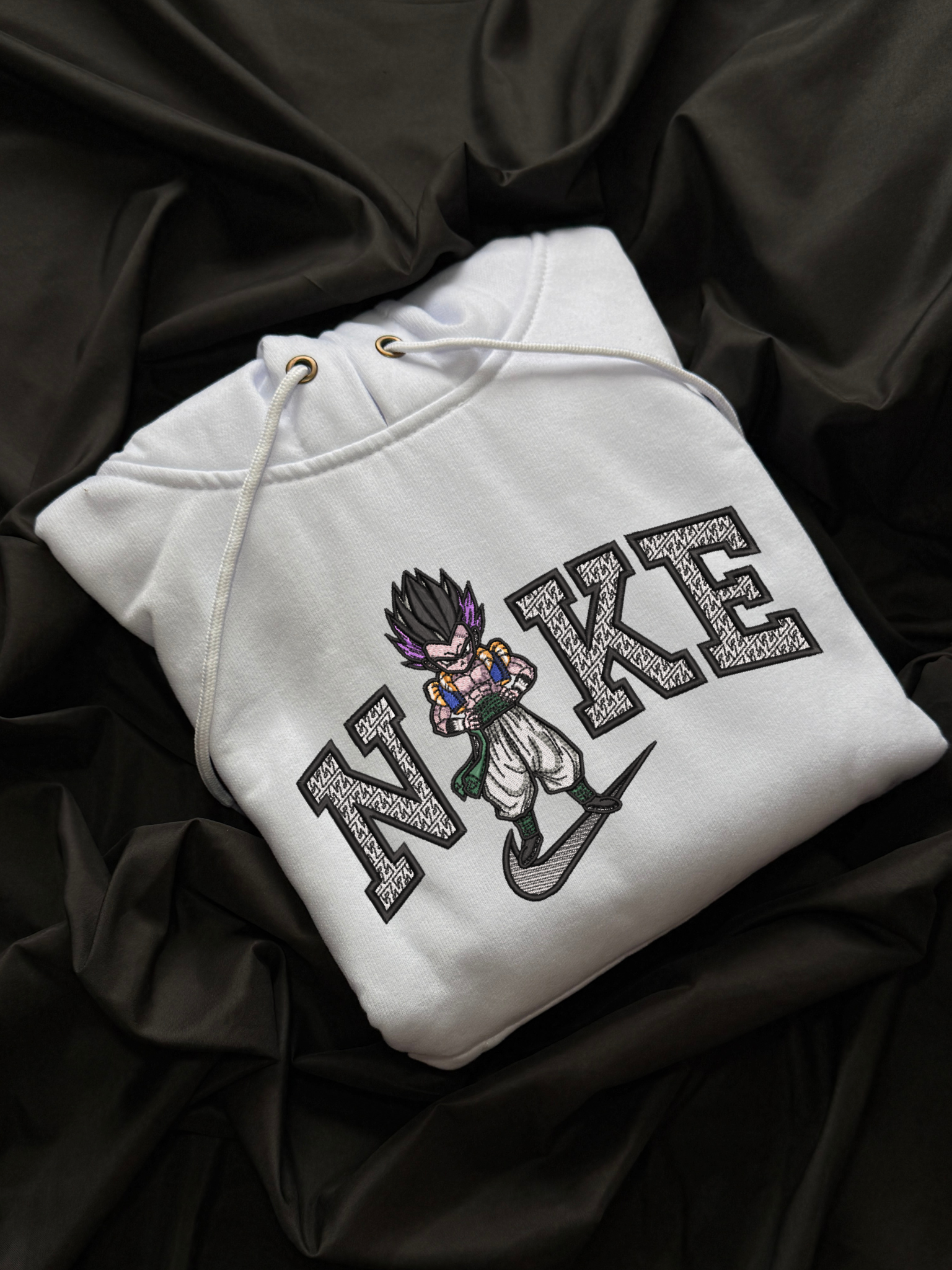 Hoodie Goten de Dragon Ball bordado