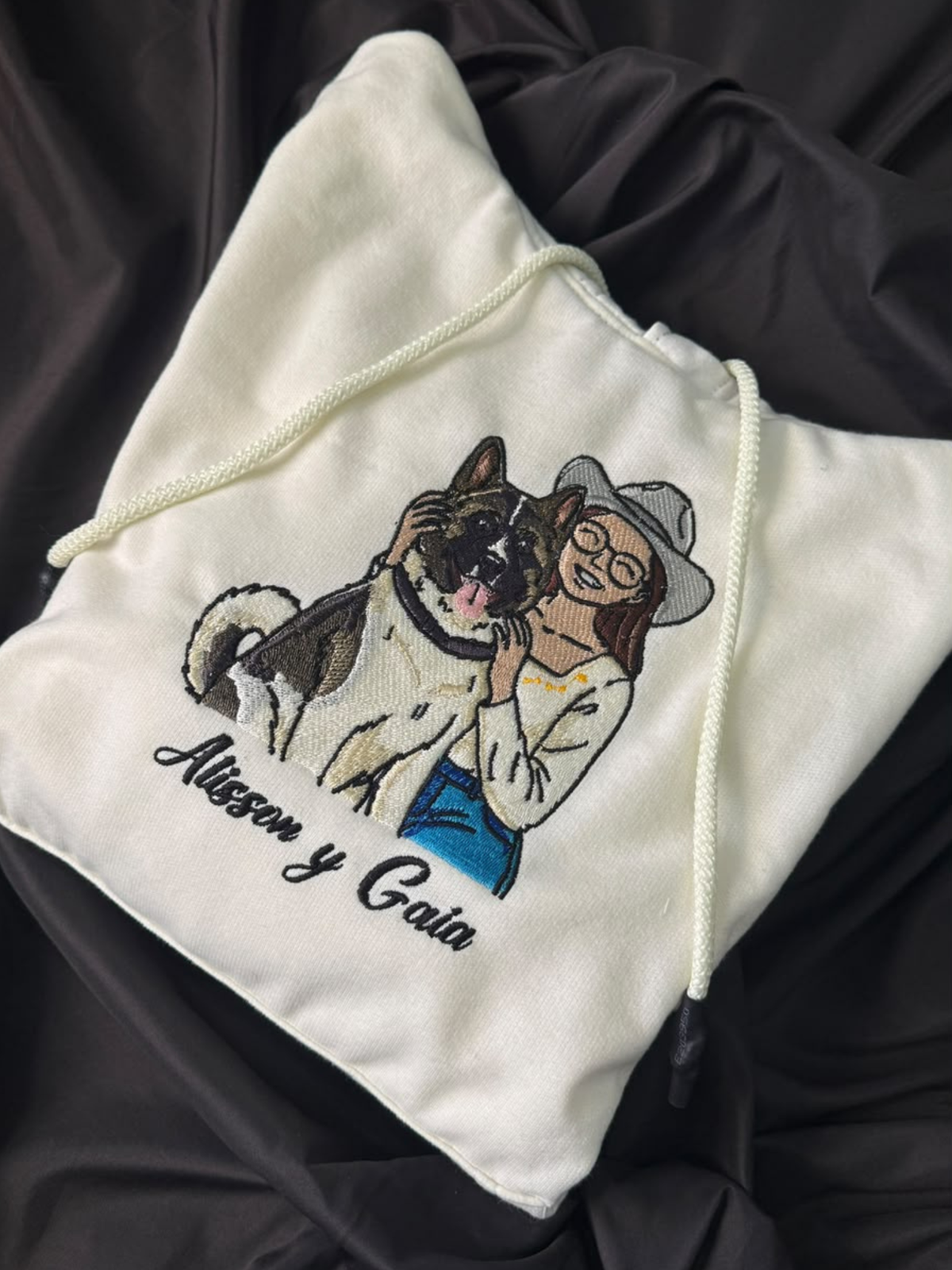 Hoodie personalizado con tu foto favorita estilo anime