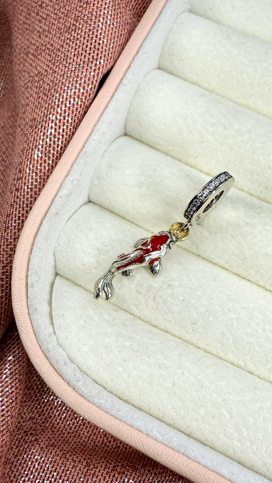 Charm Dije Pez Koi del Amor