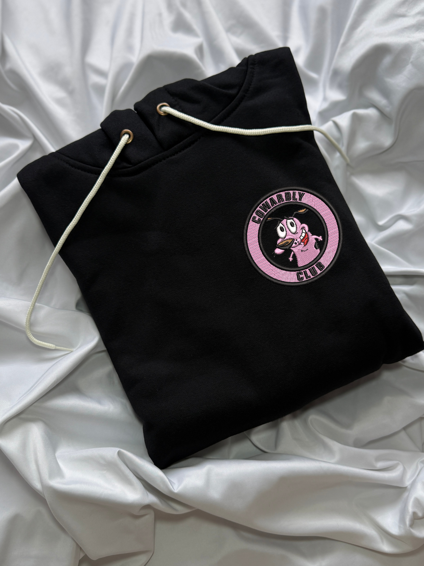 Hoodie Cowardly Club patch bordado