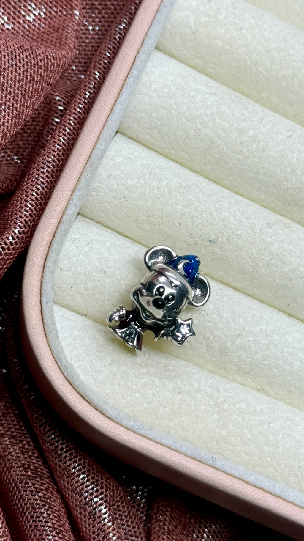 Charm dije Mickey Mouse Mago