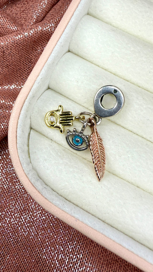 Charm Colgante Espiritualidad Jamsa, Ojo Que Todo Lo Ve y Pluma