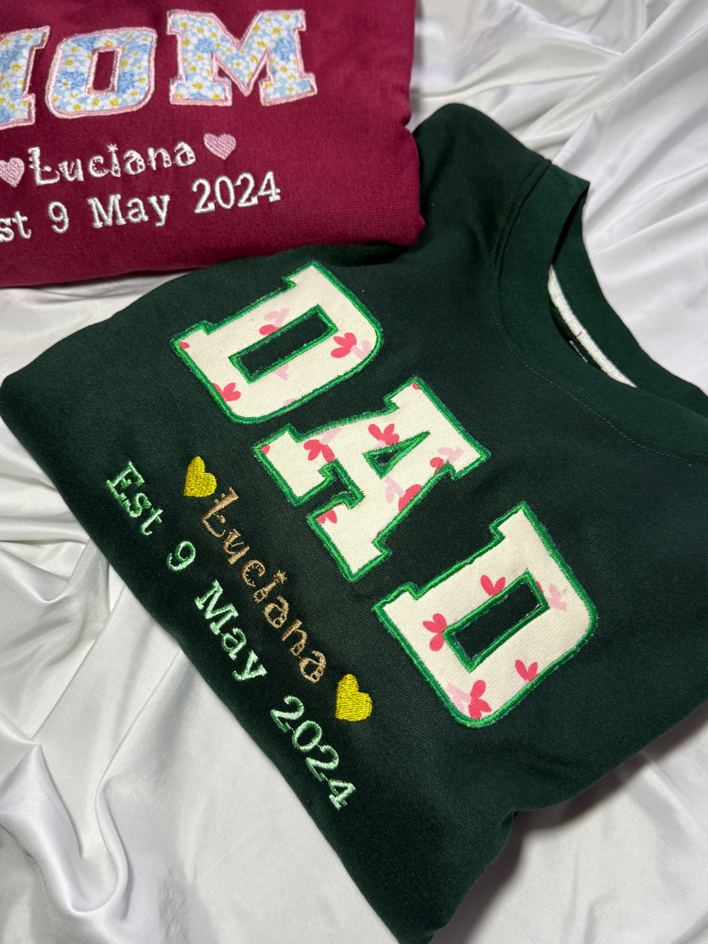 Hoodie bordado con la ropa de tu bebe