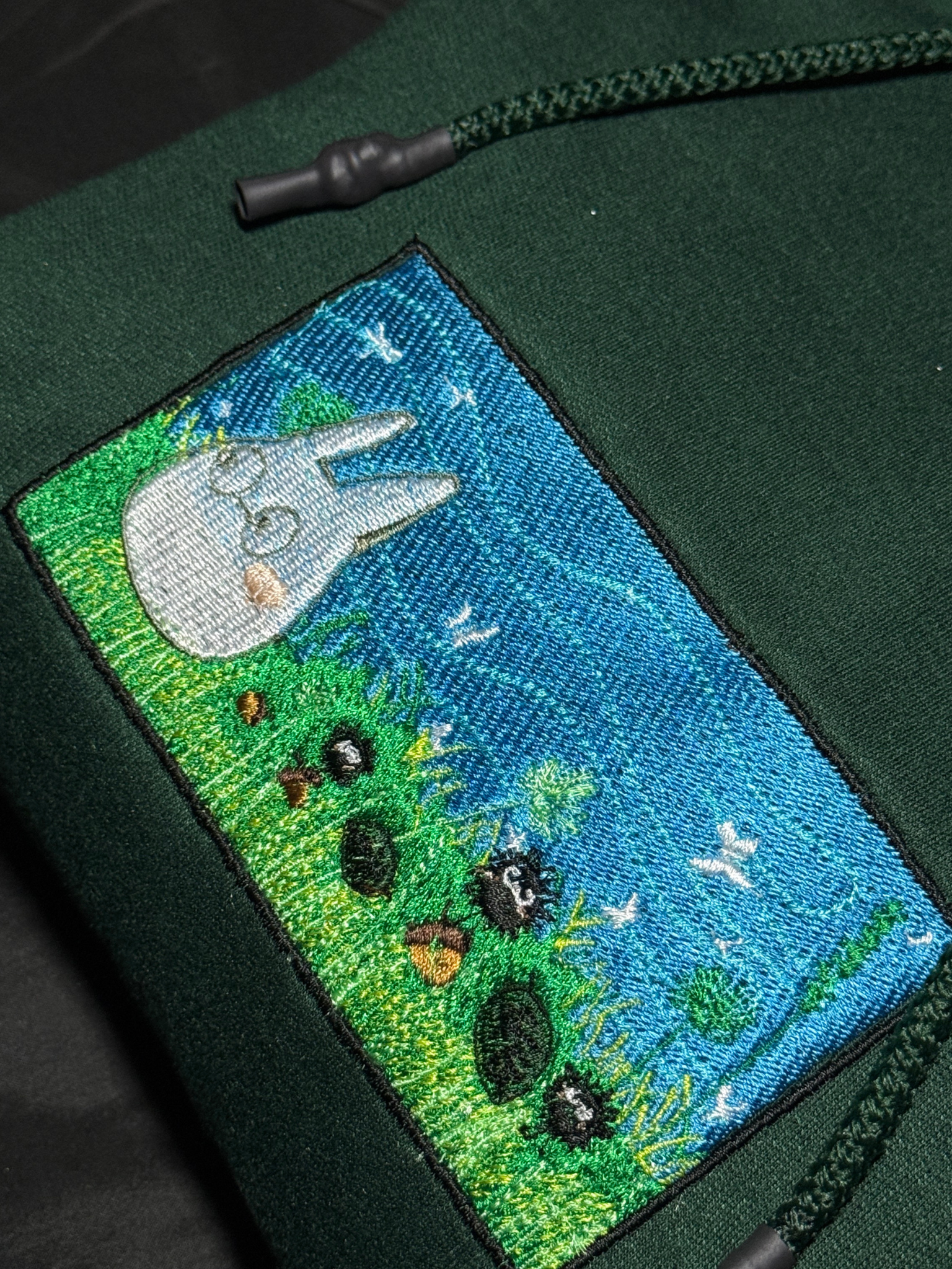 Hoodie Totoro paisaje