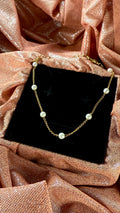 Brazalete dorado perlas