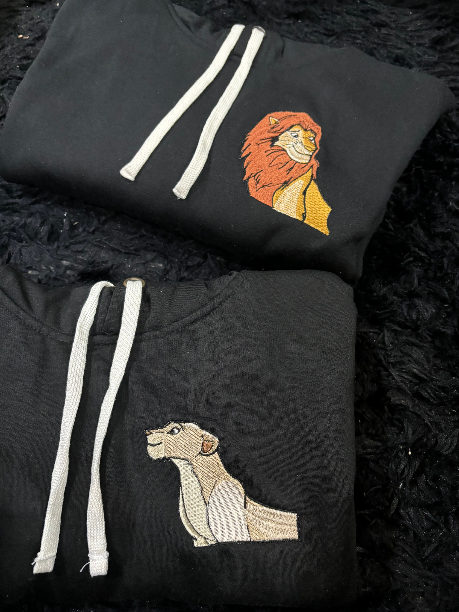 Hoodie Bordado pareja Simba y Nala, El Rey Leon