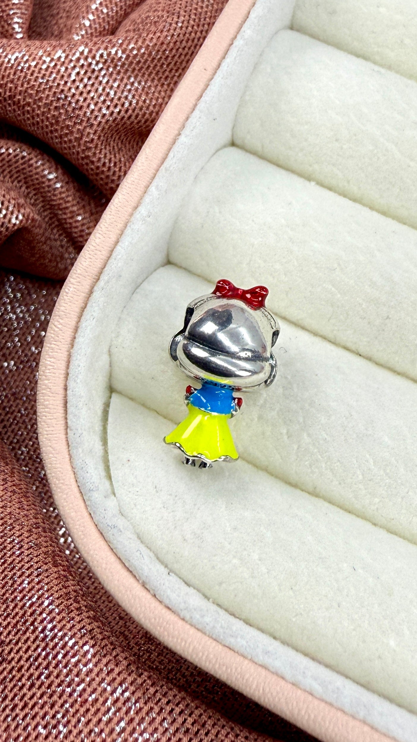 Charm  Dije  Princesa Blancanieves figura