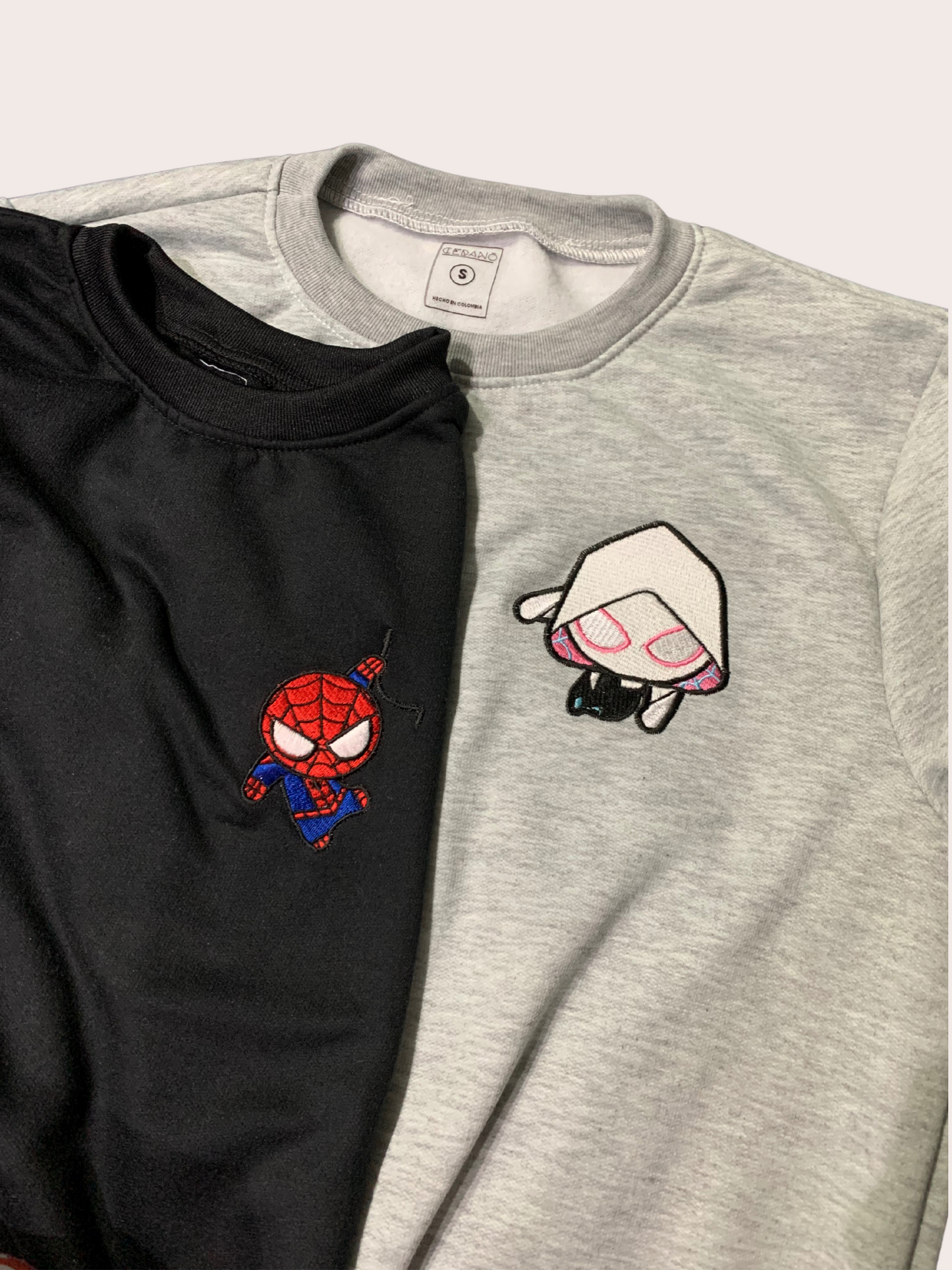 Hoodie bordado pareja Spiderman y Spider-Gwen