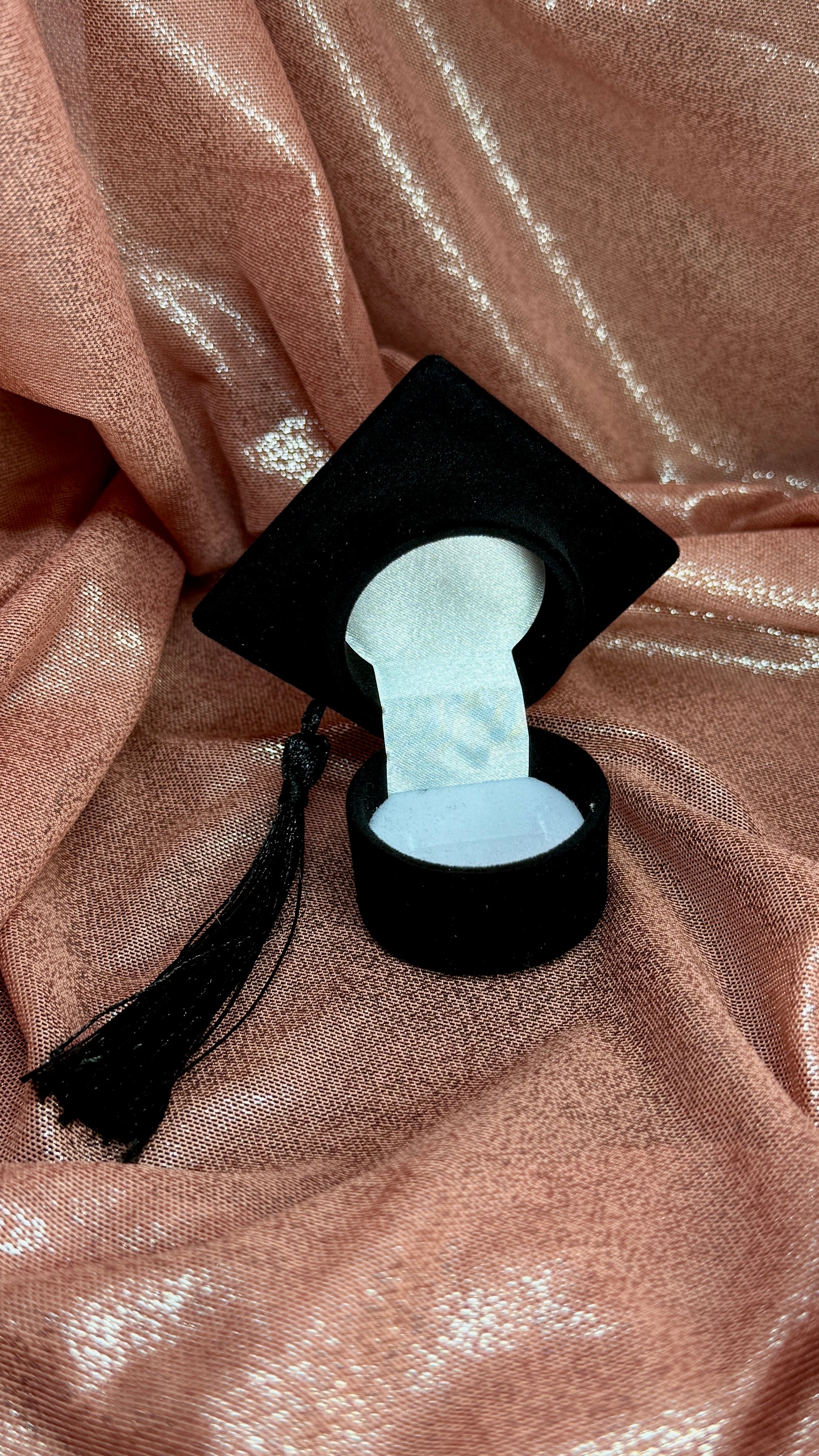 Estuché anillo birrete graduación