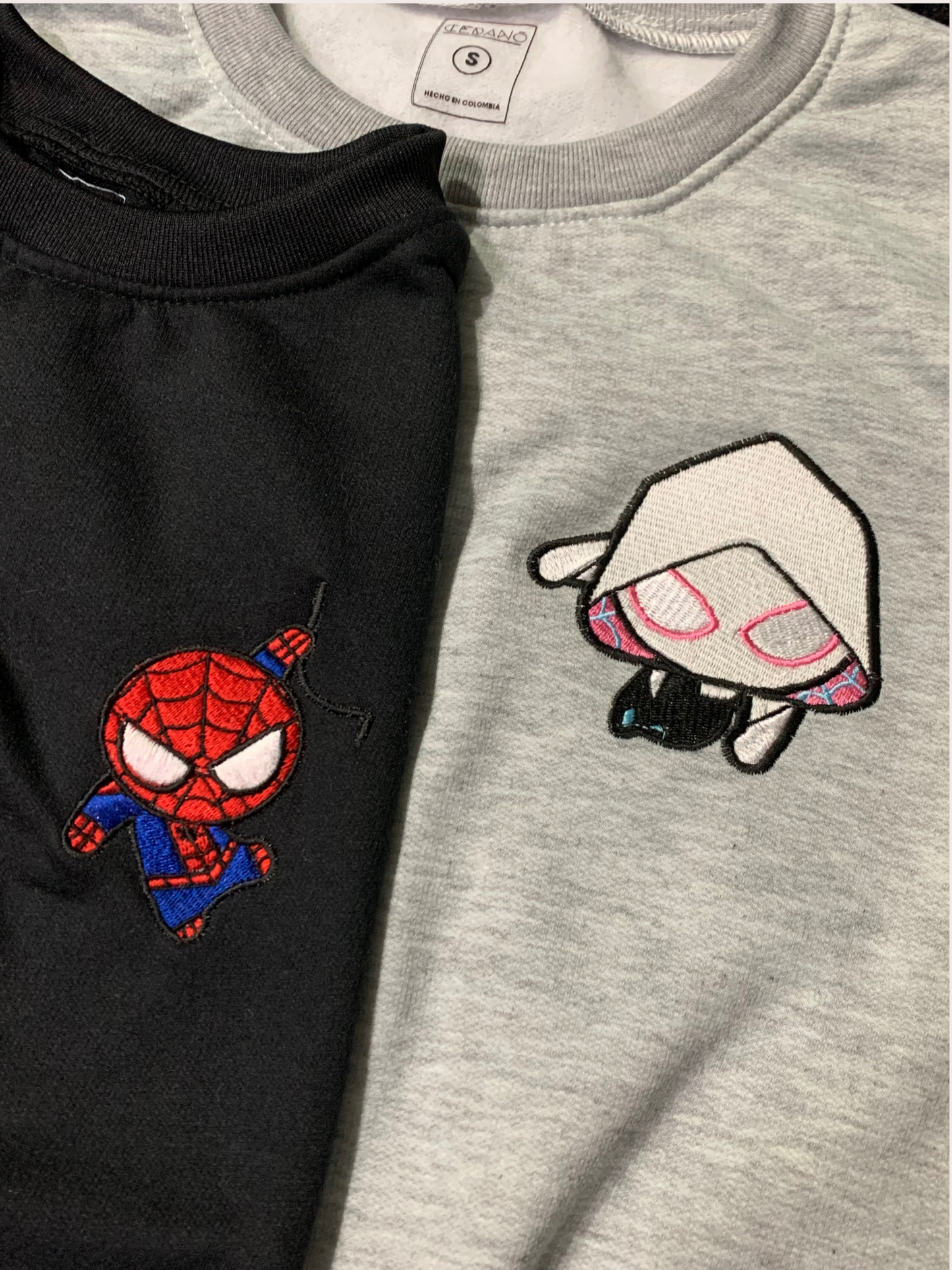 Hoodie bordado pareja Spiderman y Spider-Gwen