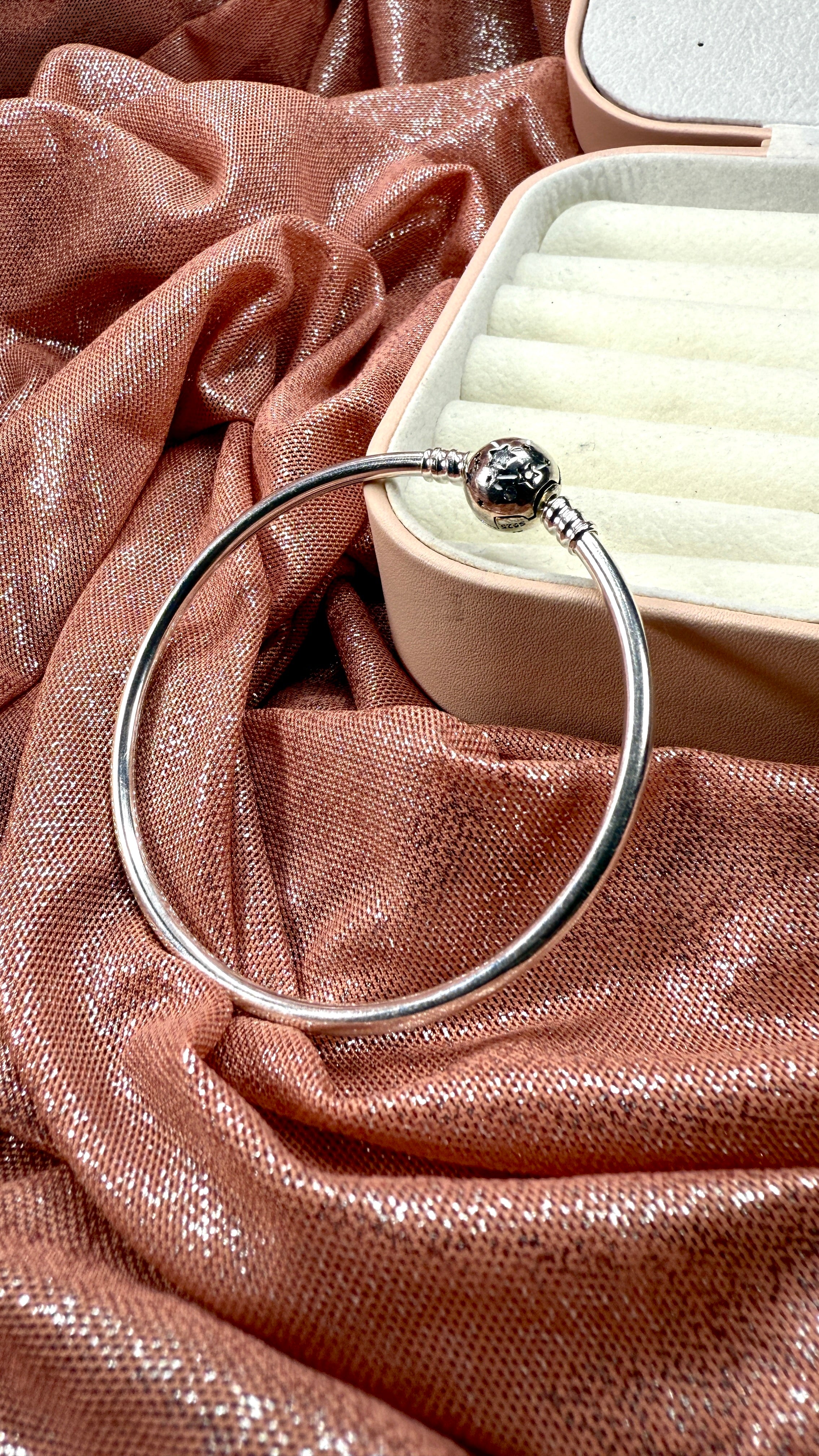 Brazalete momentos broche redondo
