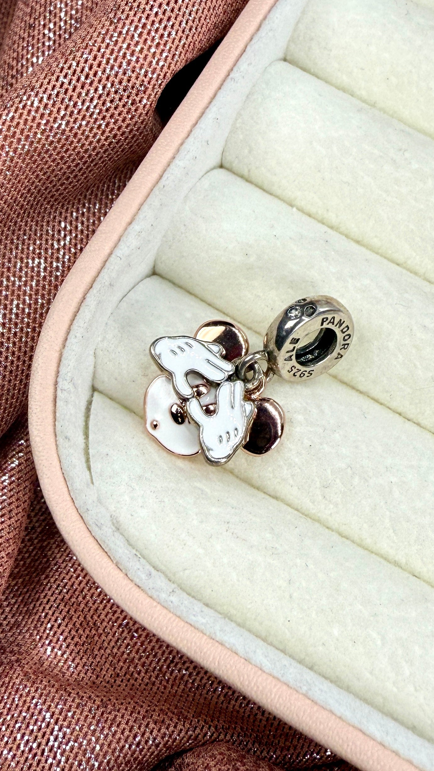 Dije Charm  Mickey Mouse Dos Tonos Oro Rosa y Plata