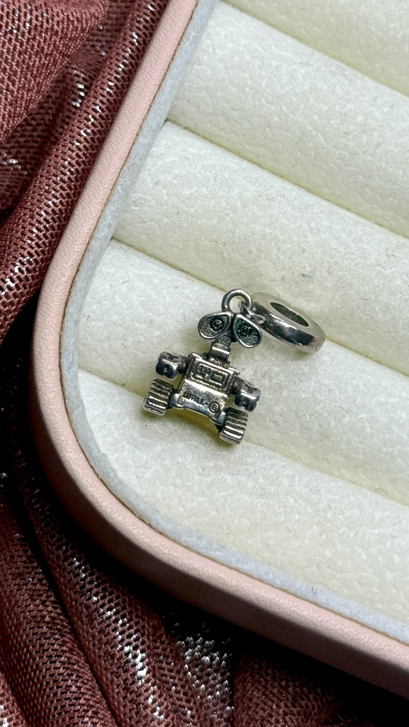 Charm dije Wall-E