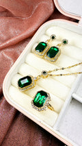Juego collar y aretes verde esmeralda