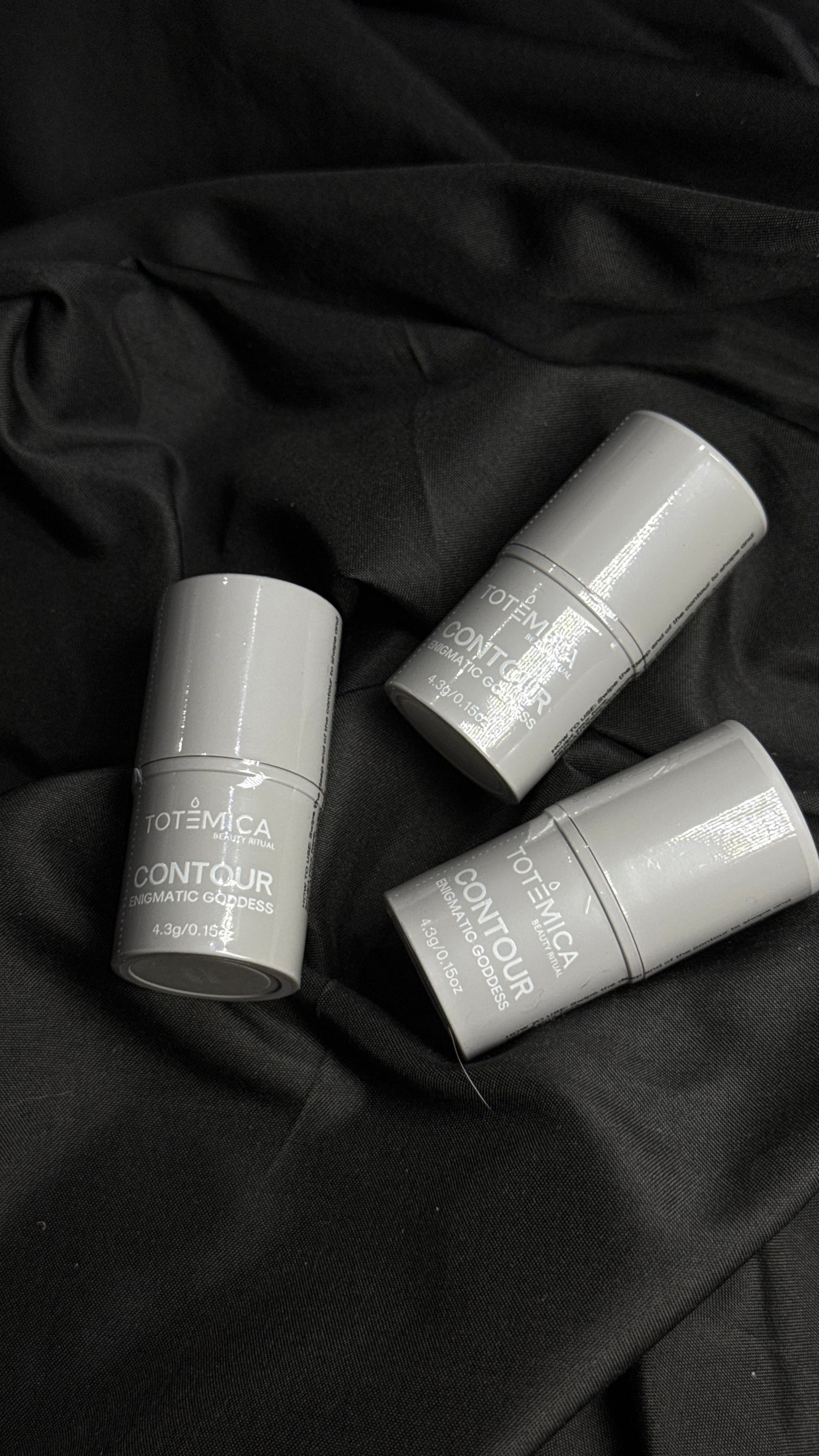 Contour stick Enigmatic Goddes Totémica